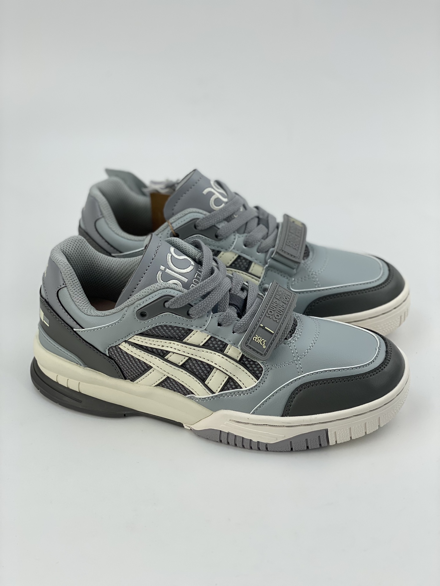 180 Asics Gel Spotlyte low V2 潮流耐磨低帮复古篮球鞋 1203A258-021