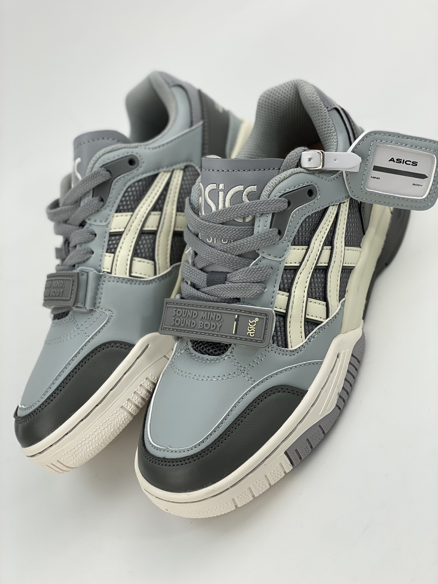 180 Asics Gel Spotlyte low V2 潮流耐磨低帮复古篮球鞋 1203A258-021