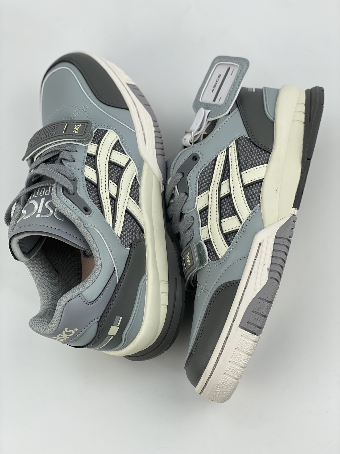 180 Asics Gel Spotlyte low V2 潮流耐磨低帮复古篮球鞋 1203A258-021