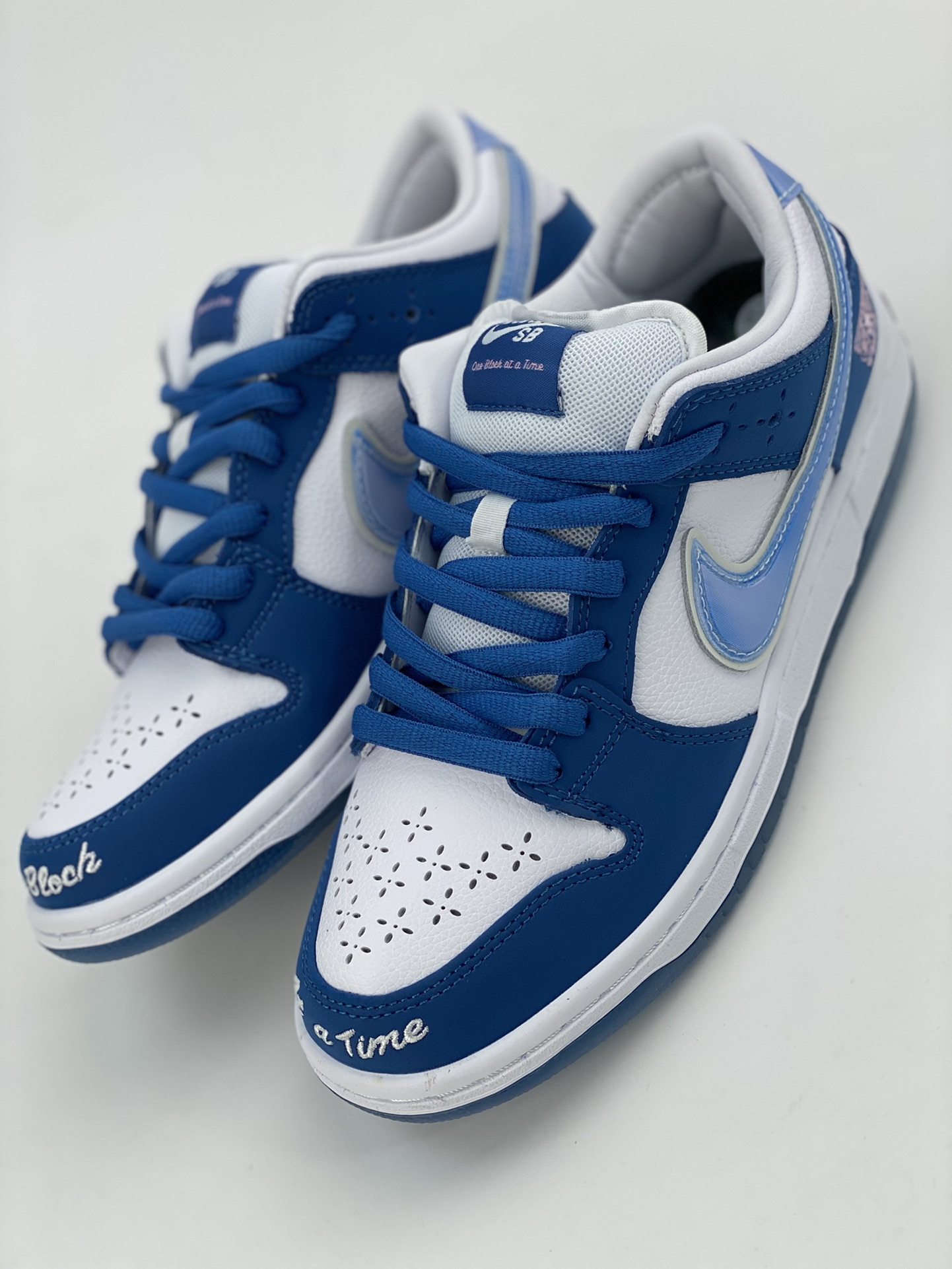 210 Born Raised Nike SB Dunk Low Release Date 街头联名 FN7819-400