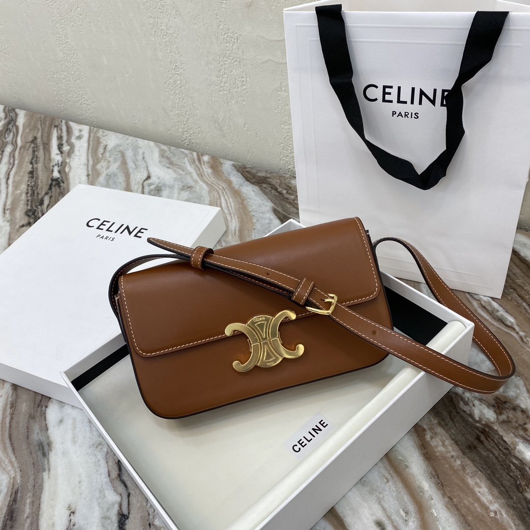 Original leather 🔥Arch de Triomphe underarm bag is elegant, gentle and elegant ~ The rectangular outline is full of retro feel 💛 Whatever you wear with this bag, it has a high-end style ~ Full steel metal texture lock buckle inner flat pocket adjustable leather shoulder Model 194143 Size 20x10x4cm