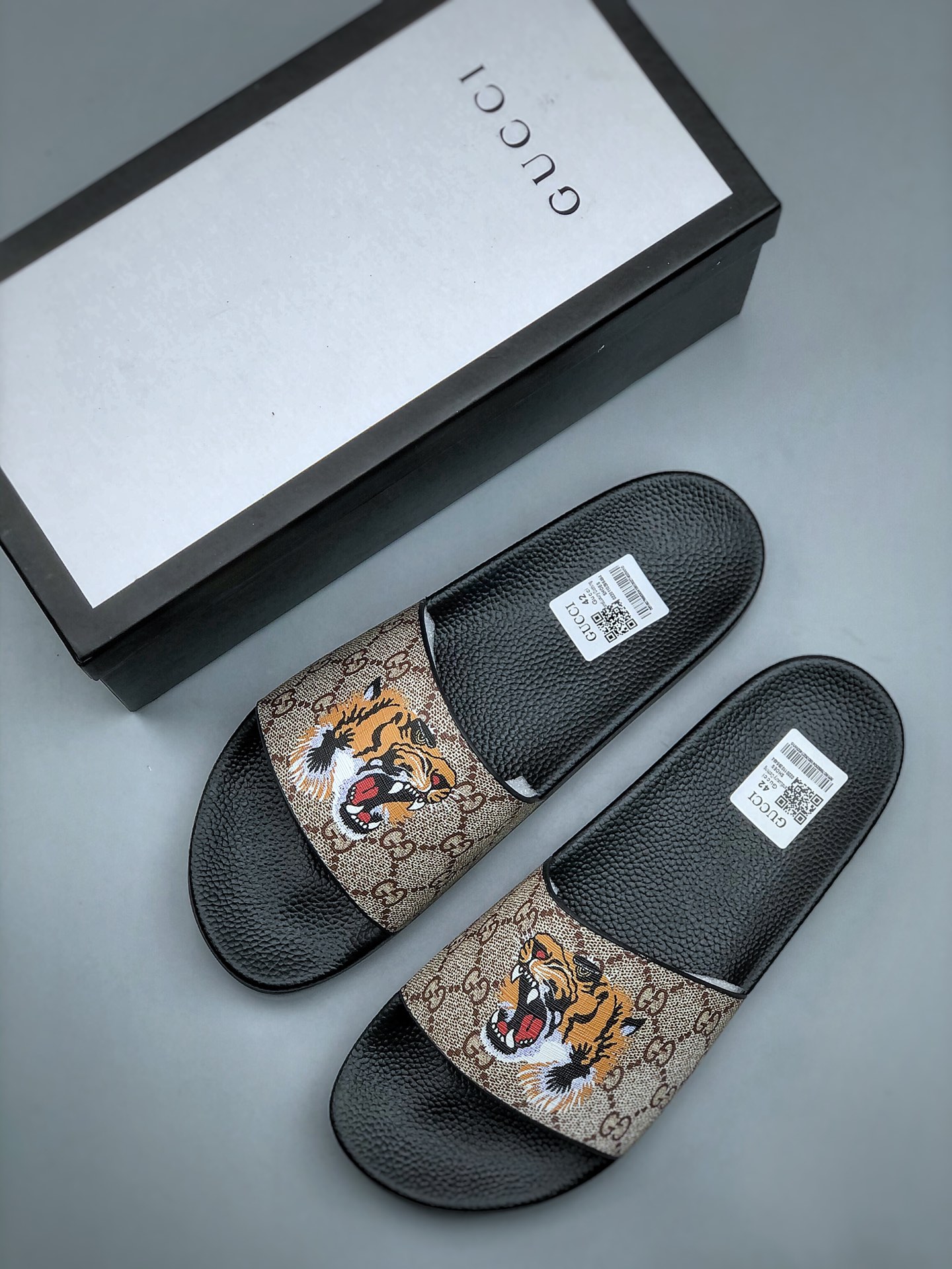 Gucci Leather slide with bow Beach leather flip flops high-end slippers