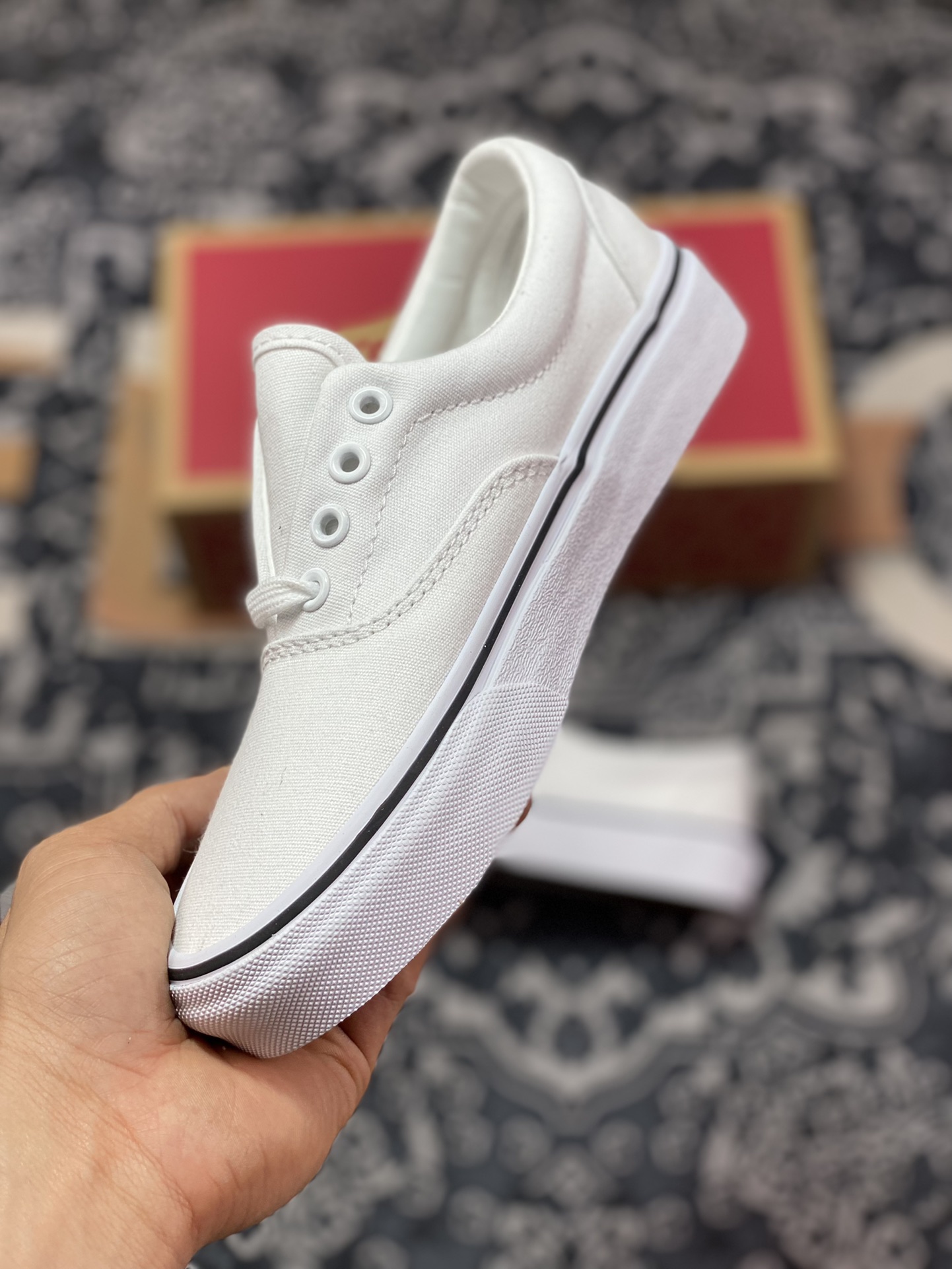 Vans Era classic pure white Vans official classic Era shoe style with white body