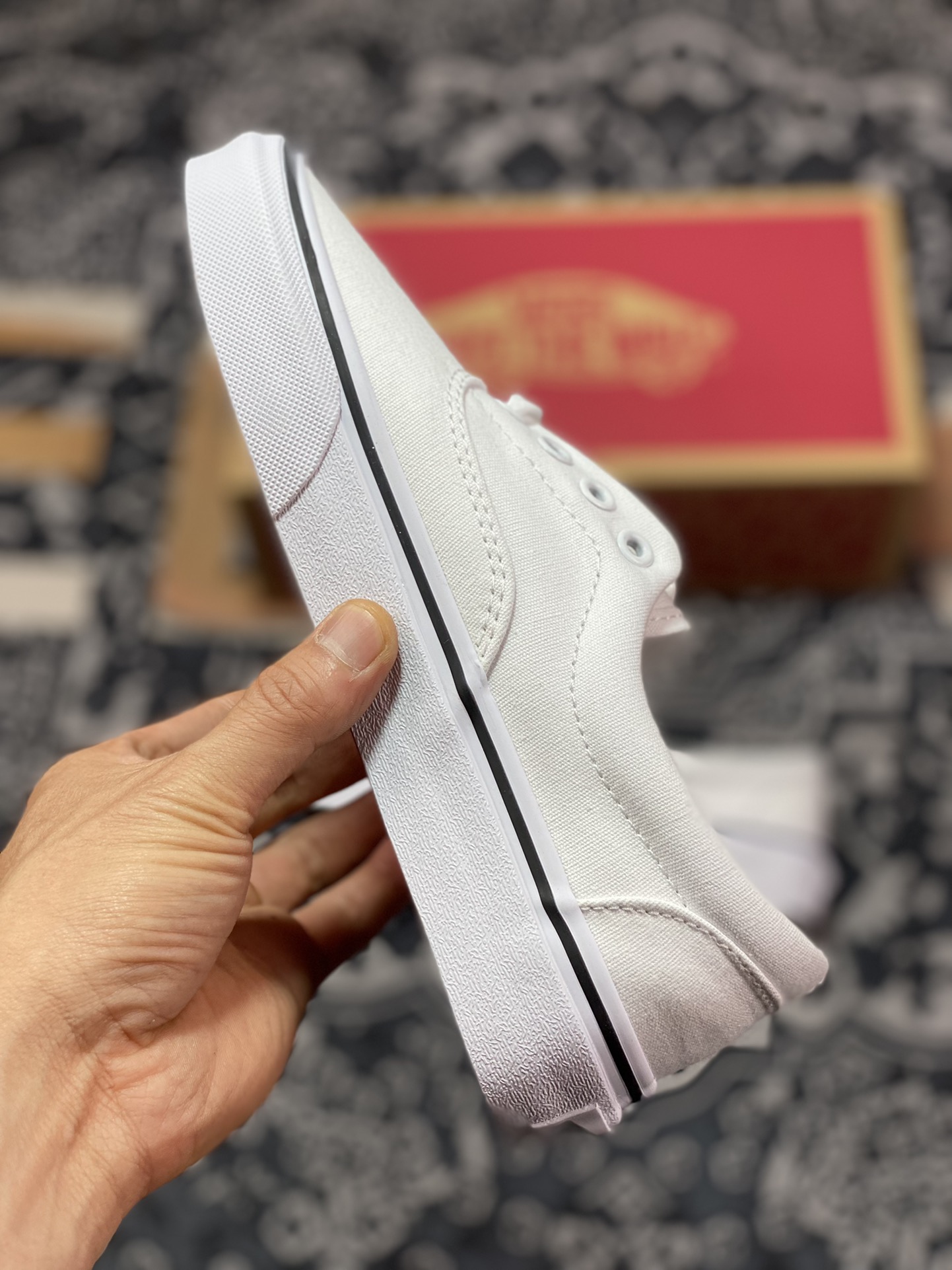 Vans Era classic pure white Vans official classic Era shoe style with white body