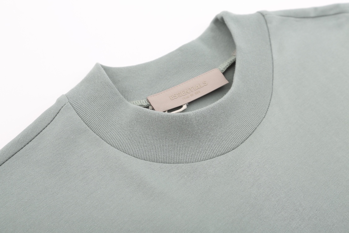 FEAR OF GOD ESSENTIALS 短袖服装 8