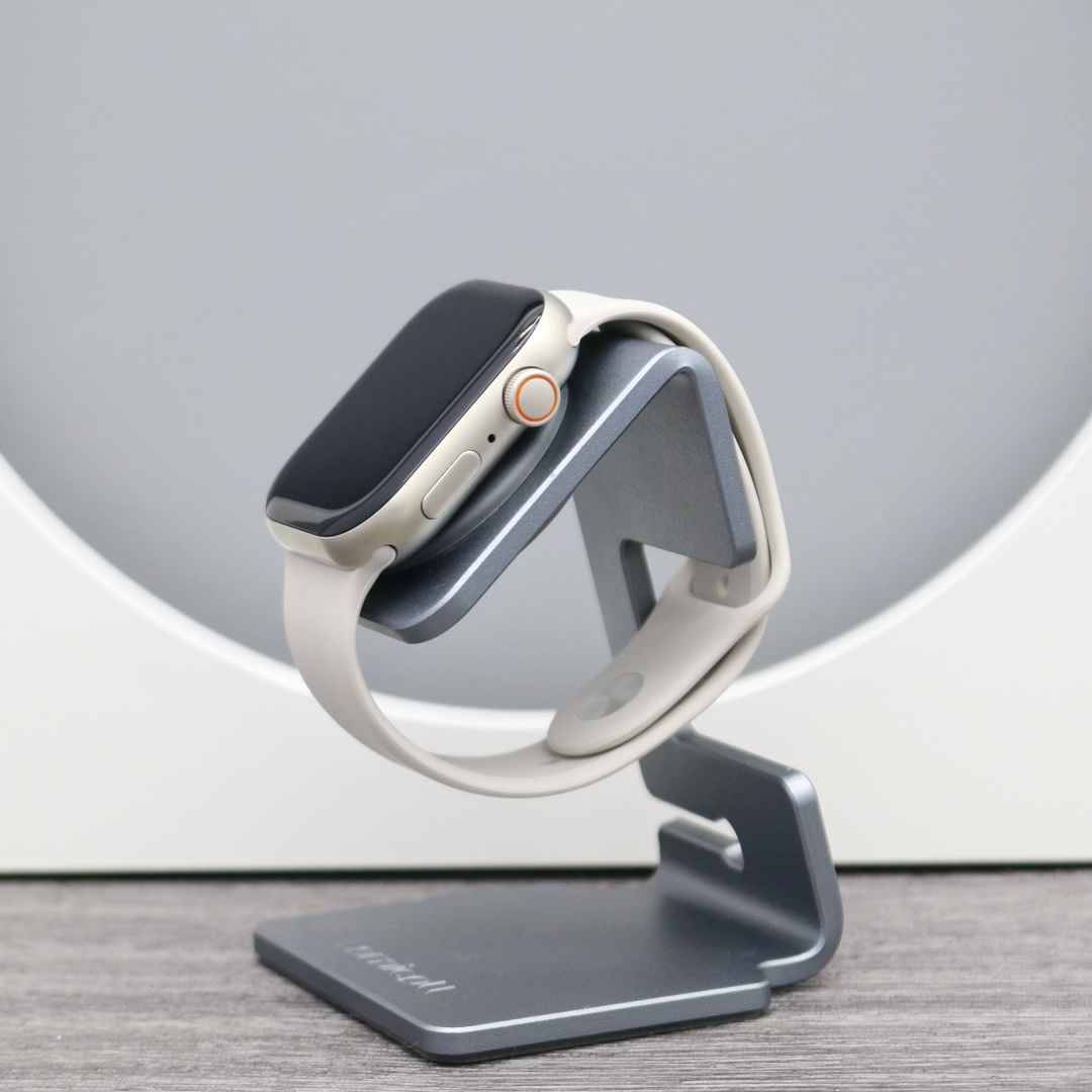 💰210
苹果Apple Watch Series9智能运动手表
原版1:1定制开模 开机带Logo
#带序列号 官网可查💯
2.02寸OLED全新3D曲面屏485*520超高清分辨率
进口芯片 操作丝滑流畅💯
主要功能:
离线支付、消息同步提醒、支持绑定微信 QQ 脸书 推特等社交二维码 心率 血压 血氧 心电图 女生生理期 体温 天气 指南针 计算器 语音助手 计步 呼吸训练 睡眠检测等超多功能……
100➕运动模式✔️
超低功耗 2-3天超长续航 无线充电🔋
#IP68级防水
#多国语言 支持贸易出口
✅兼容 iOS、Android、HarmonyOS 三种系统
配置清单:原版苹果包装➕手表➕表带➕无线充电器➕说明书
售后:屏幕膜不撕可退换 6个月内有任何质量问题可保修!
表盘尺寸:45mm
颜色:黑色 银色
