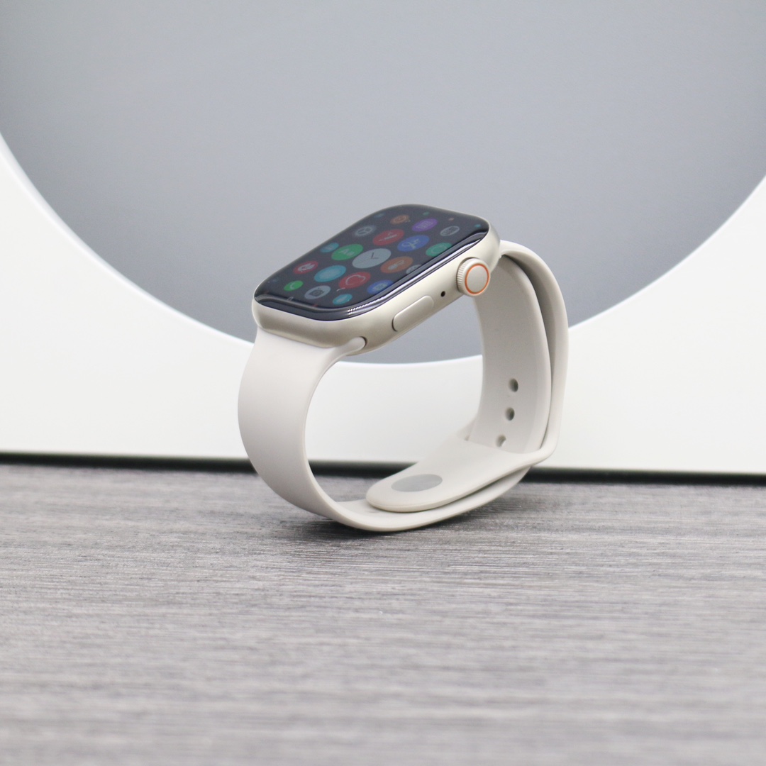 💰210
苹果Apple Watch Series9智能运动手表
原版1:1定制开模 开机带Logo
#带序列号 官网可查💯
2.02寸OLED全新3D曲面屏485*520超高清分辨率
进口芯片 操作丝滑流畅💯
主要功能:
离线支付、消息同步提醒、支持绑定微信 QQ 脸书 推特等社交二维码 心率 血压 血氧 心电图 女生生理期 体温 天气 指南针 计算器 语音助手 计步 呼吸训练 睡眠检测等超多功能……
100➕运动模式✔️
超低功耗 2-3天超长续航 无线充电🔋
#IP68级防水
#多国语言 支持贸易出口
✅兼容 iOS、Android、HarmonyOS 三种系统
配置清单:原版苹果包装➕手表➕表带➕无线充电器➕说明书
售后:屏幕膜不撕可退换 6个月内有任何质量问题可保修!
表盘尺寸:45mm
颜色:黑色 银色