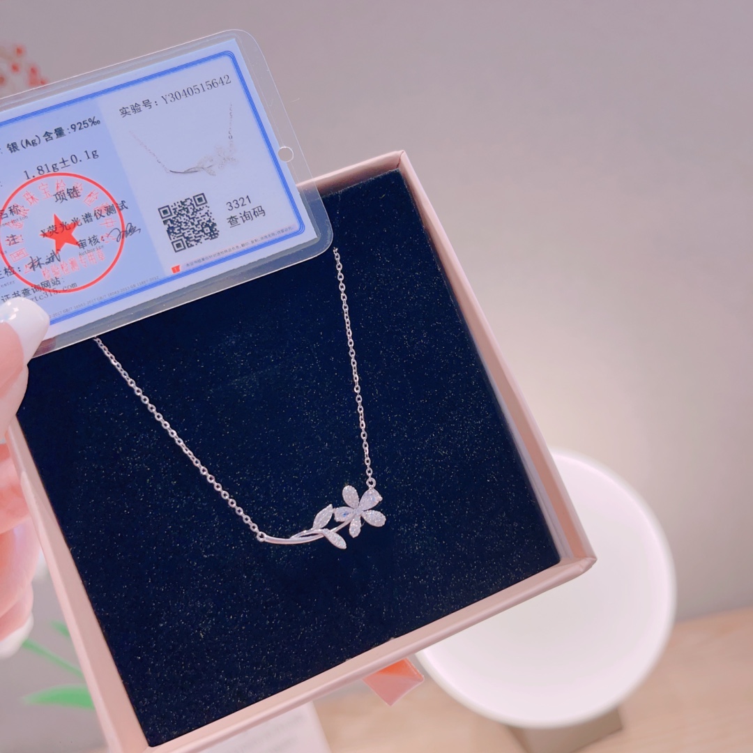 さわやか系高品質シルバーネックレスシルバー 婚約