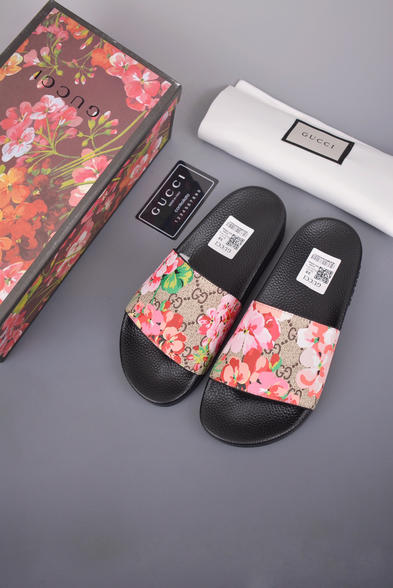130 Gucci 古驰一字拖鞋  高端复刻 Gucci 2023ss 夏季时尚潮流爆款