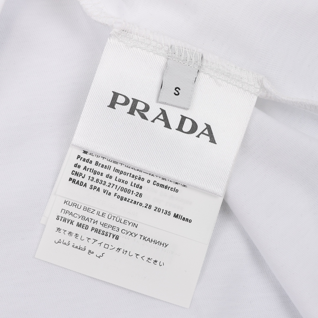 Prada/普拉达 经典铁牌口袋徽标短袖T恤