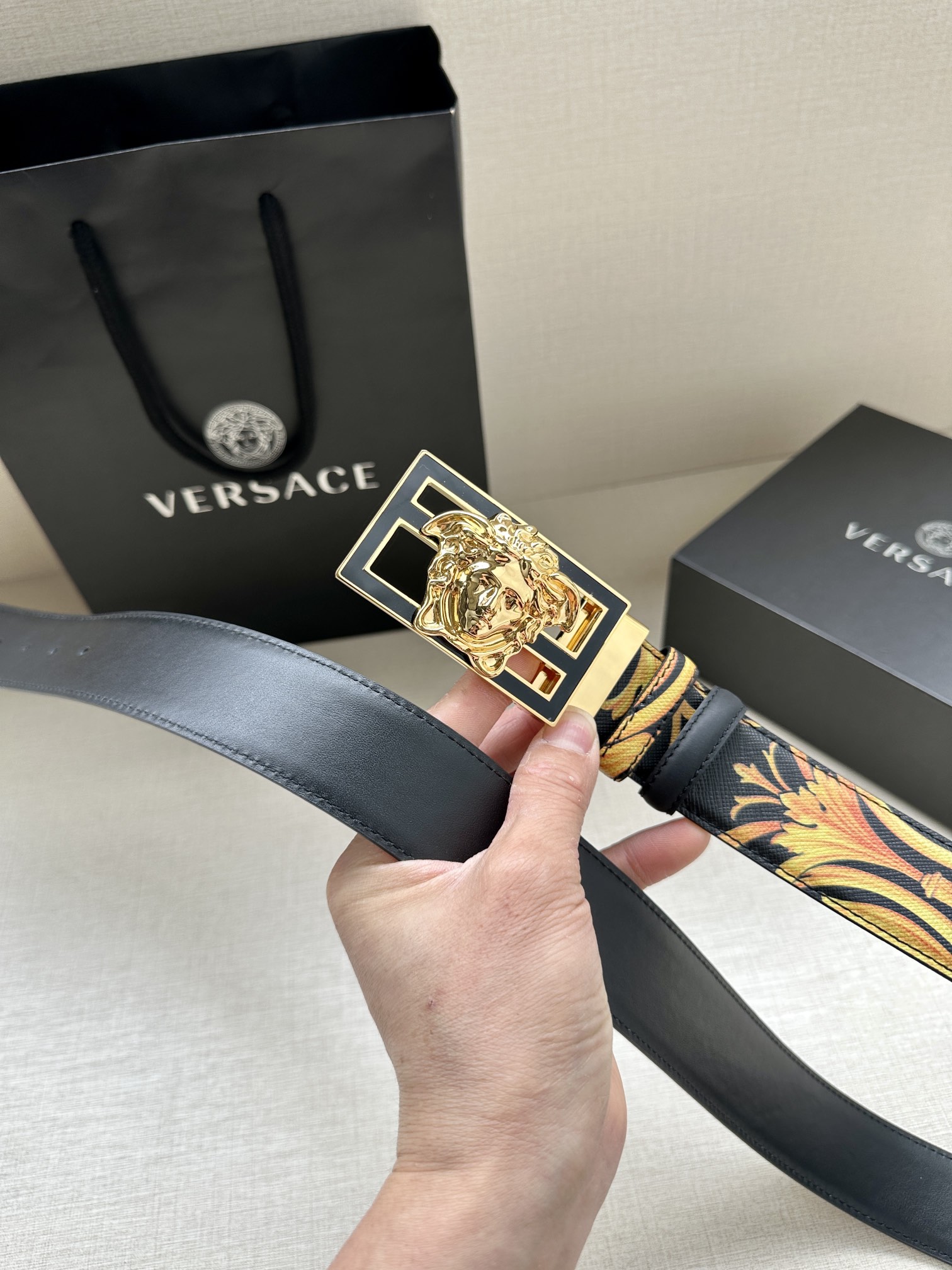 宽度3.8cmVERSACE/FENDI标志造型宽皮带联名钉扣/旋转式美人头扣范思哲原版进3D打印花绘印