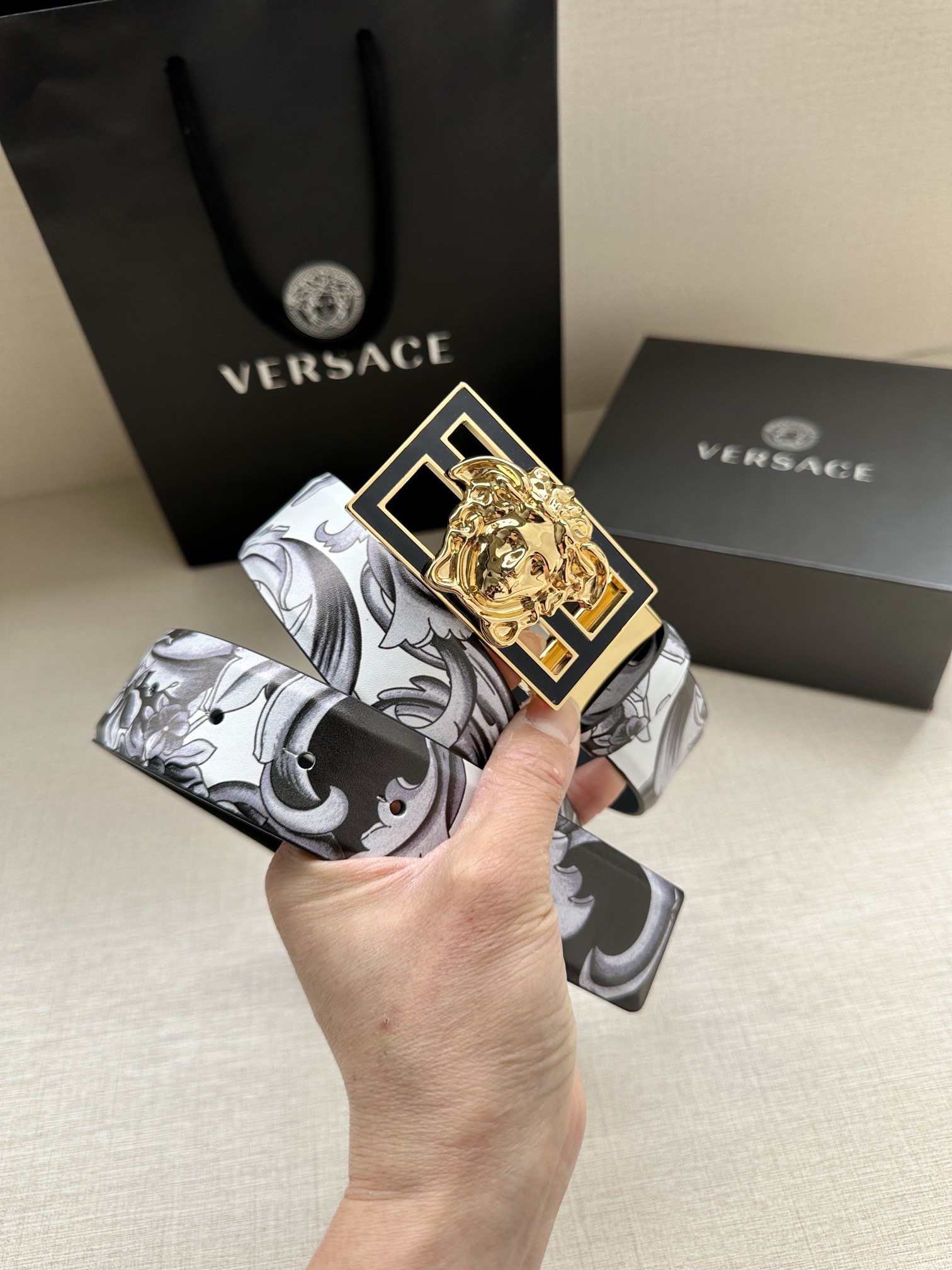 宽度3.8cmVERSACE/FENDI标志造型宽皮带联名钉扣/旋转式美人头扣范思哲原版进3D打印花绘印