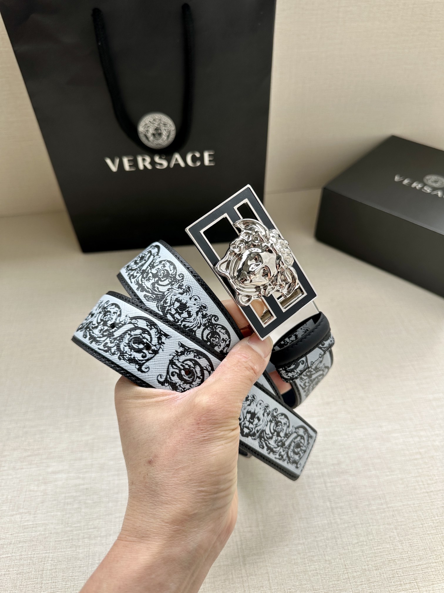 宽度3.8cmVERSACE/FENDI标志造型宽皮带联名钉扣/旋转式美人头扣范思哲原版进3D打印花绘印