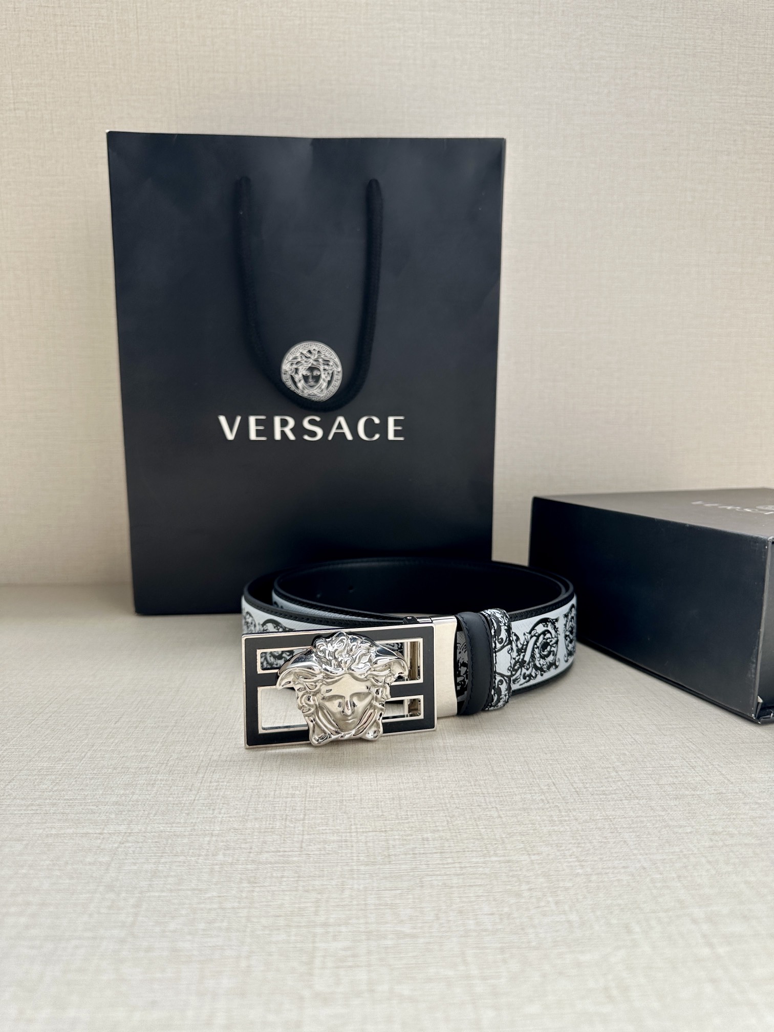 宽度3.8cmVERSACE/FENDI标志造型宽皮带联名钉扣/旋转式美人头扣范思哲原版进3D打印花绘印