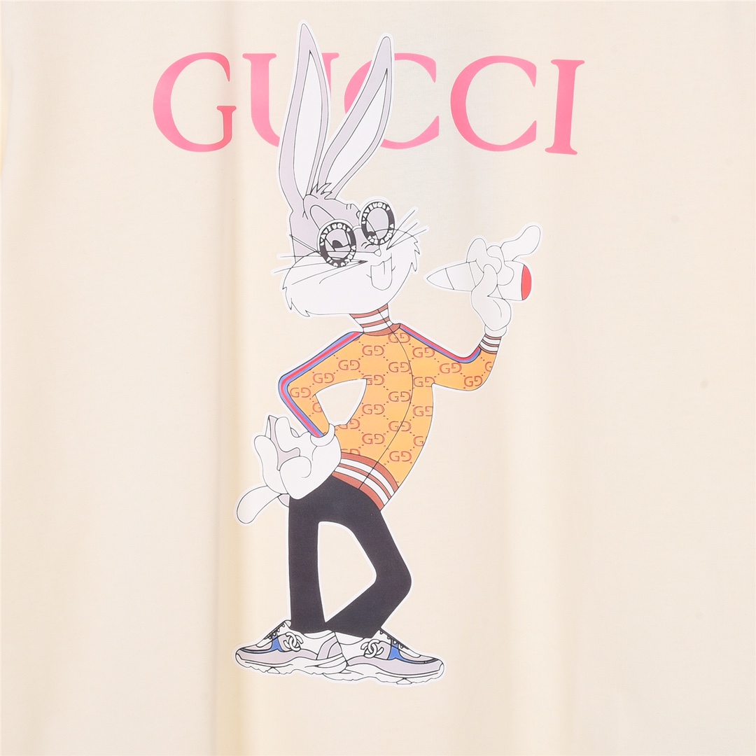 160 GUCCI 古驰23SS兔年限定扭腰兔卡通图案印花短袖