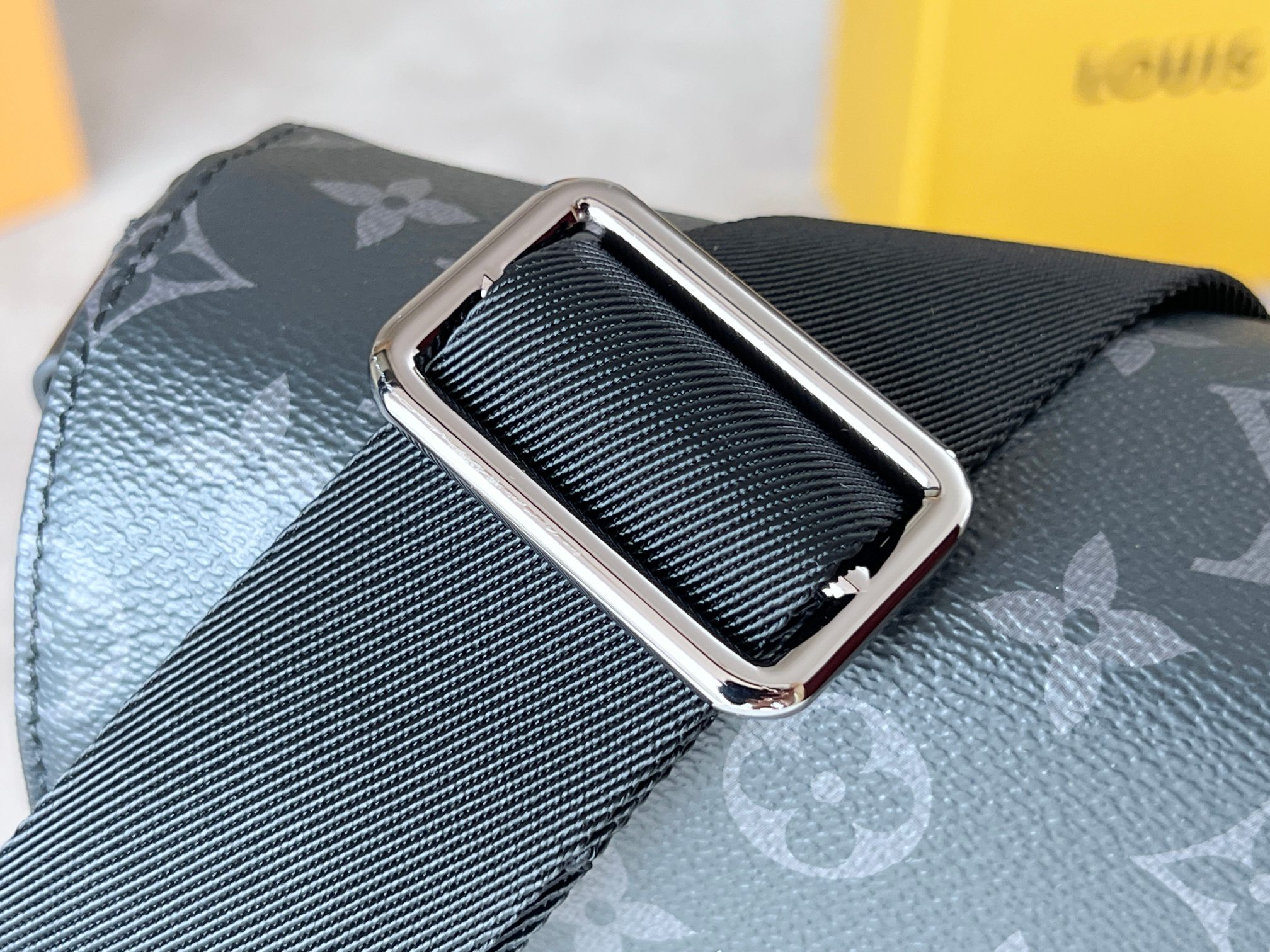 NO:197320,M45271 black flower crossbody bag new version, more details..., LV [top original list], louis vuitton,satchels,crossbody bags19860909M45271黑花斜挎包新版,更多细节………,LV【顶级原单】,louis vuitton,satchels,crossbody bags,Bag