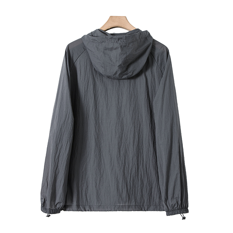 💰110
Arcteryx/始祖鸟新款尼龙皱多色轻薄男女同款皮肤衣/防晒衣
又是一批高级货
一批高订版始祖鸟全天候防晒皮肤战衣,直接给大家伙介绍面料。主要成份为鸟家专用防晒衣科技面料,防晒面料配比让衣服更加柔软,亲肤。较高科技性让衣服不易变形穿着舒服,运动起来也更加自在。黑科技材质让你这个夏天不再惧怕阳光。
面料穿上去亲肤不粘身,犹如婴儿般肌肤细腻舒适此面料除了拥有优秀的透气性,面料还具有出色的导水快干特征,和黑科技版的斜阳防晒。
功能性防晒衣,可用于外套或者防晒,内里拼缝全部采用包边工艺处理
立体高温压烫鸟家logo标识
轻薄,透气性好防晒
下摆和袖口包边设计,有效防灌风
整件衣服采用人体学设计剪裁,宽松,舒适柔软,百搭,让你轻松驾驭各种场合。
健身,户外或是日常穿着都非常舒适
颜色深灰 棕色 绿色 白色
尺码M-2XL
胸围 衣长 连肩袖长 适合体重
M 120 69 75 100-125
L 124 71 77 125-155
XL 128 73 79 155-185
XXL 132 75 81 185-210