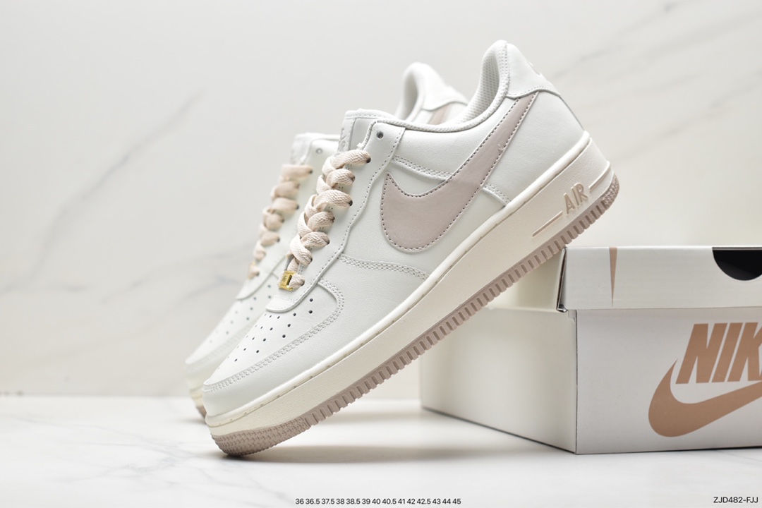 240 Air Force 1 '07 Low 空军一号休闲板鞋 SP0758-030