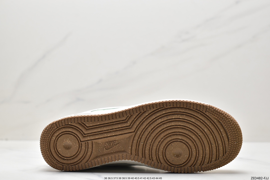 260 Nike Air Force 1 空军一号 CC2569-055