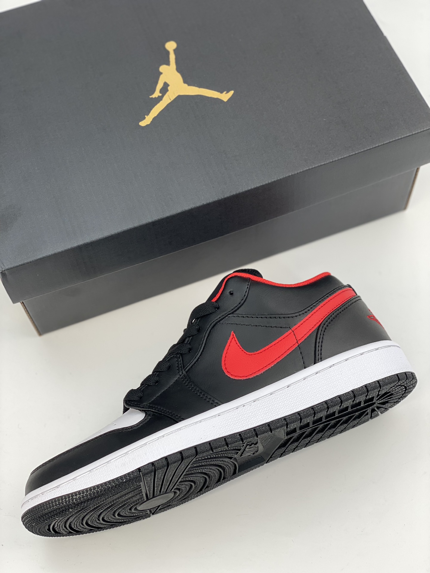 200 Air Jordan 1 Low 黑白红 AJ1乔1低帮休闲板鞋 553558-063