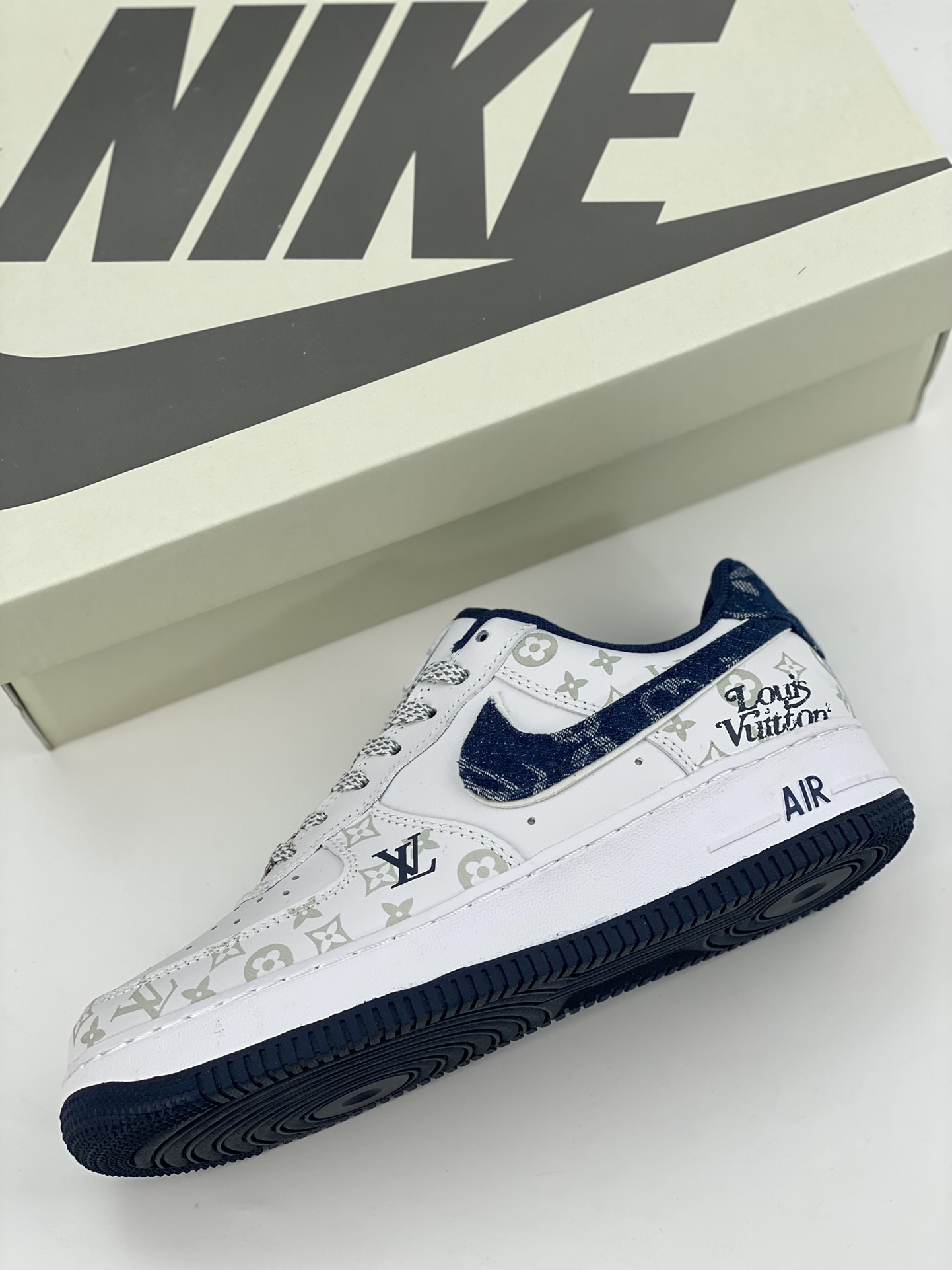 220 Nike Air Force 1 Low 07 LV联名 DR9868-600