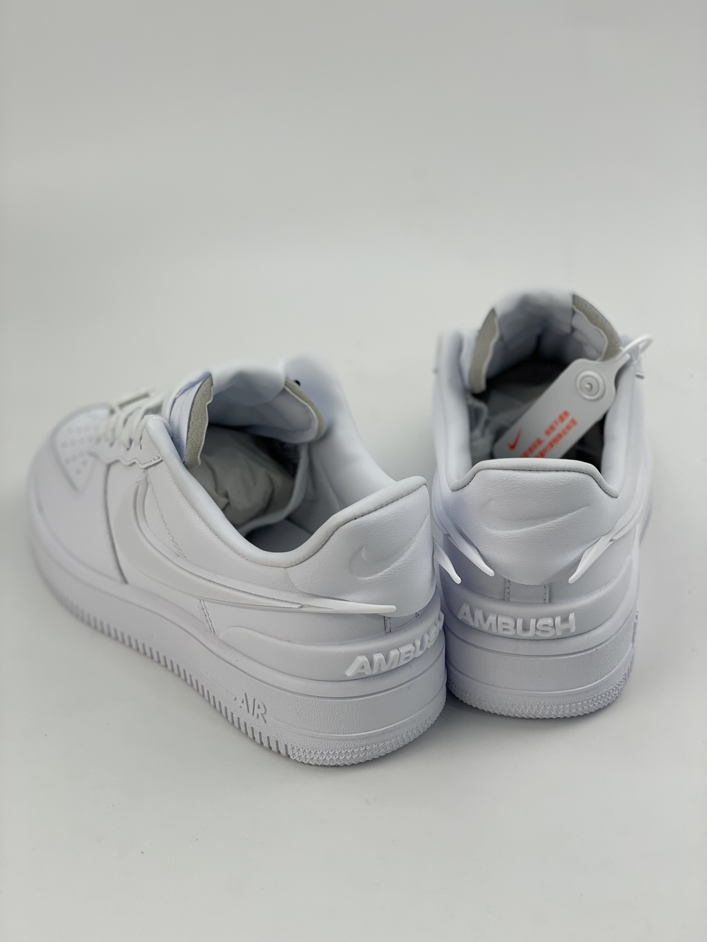 220 AMBUSH xNike Air Force1 Low 全身采用皮革打造 DV3464-100