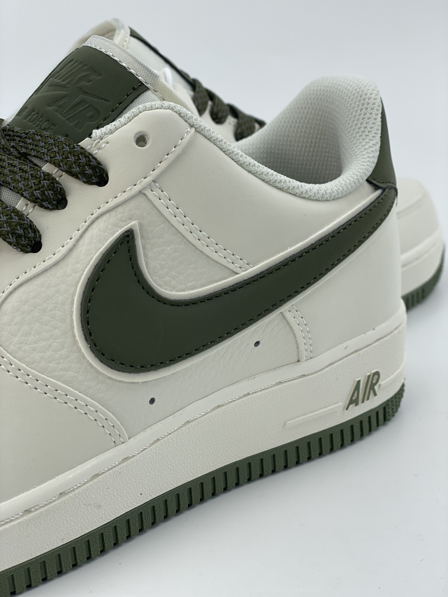 240 Nike Air Force 1 Low 07 橄榄绿 GL6835-008