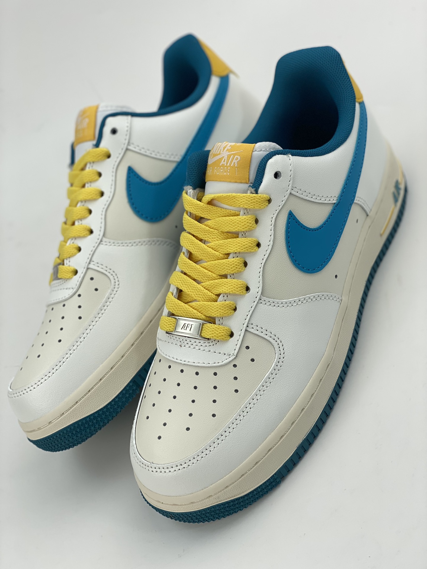 200 Nike Air Force 1 Low 07 白蓝黄 CW3380-203