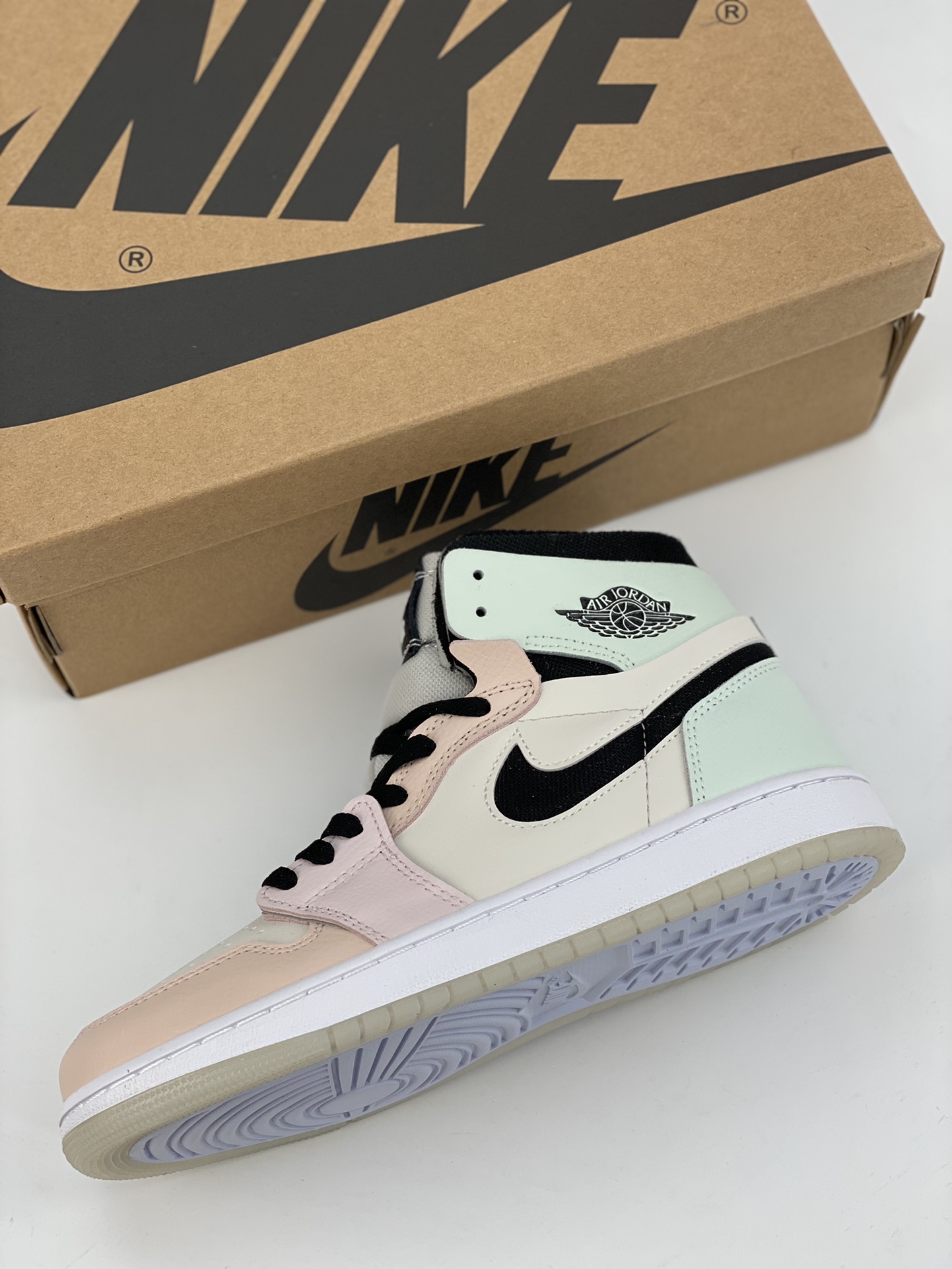240 Air Jordan 1 Zoom Air CMFT 公司同源3M反光材质精心打造 DQ5091-041