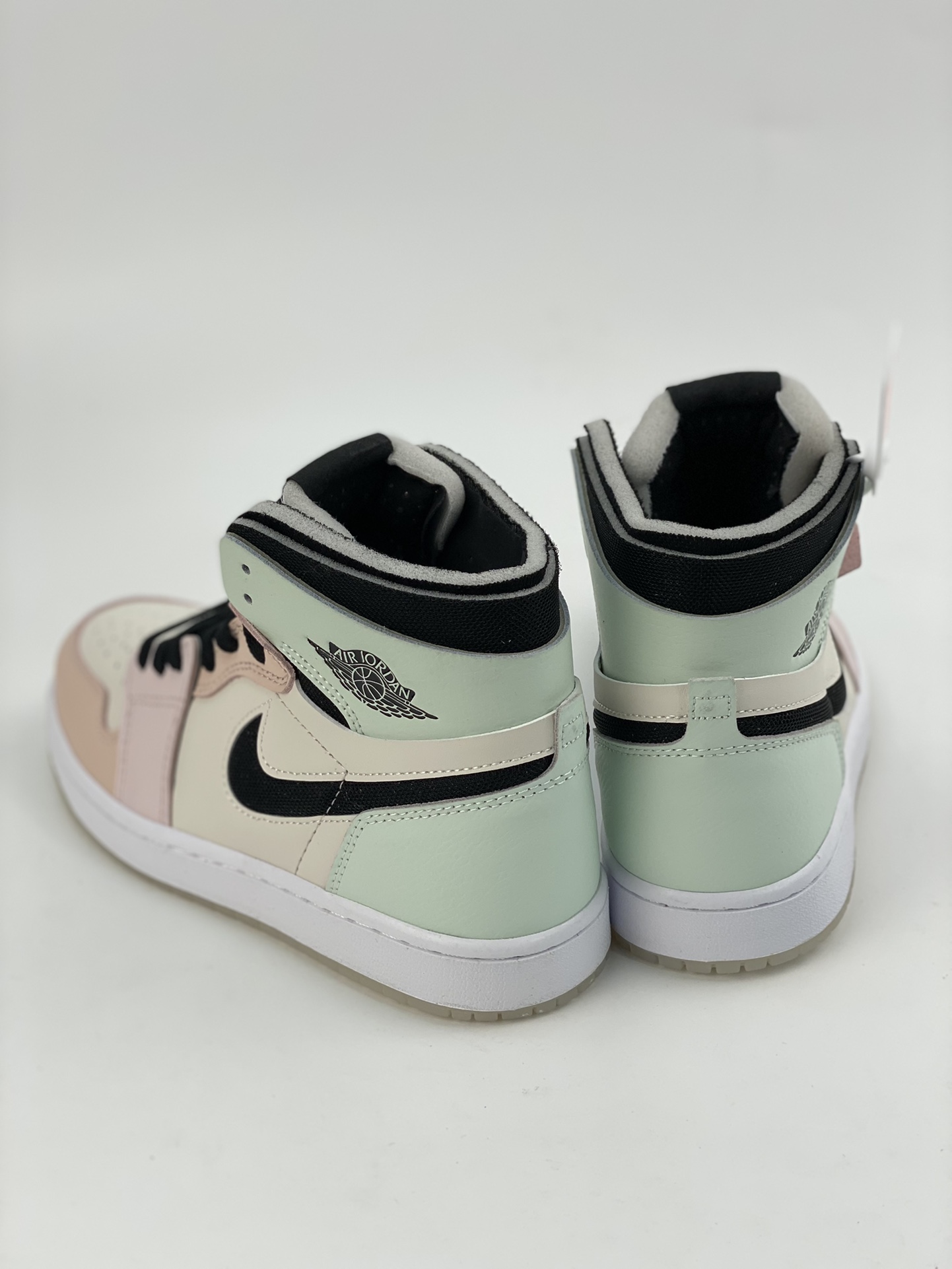 240 Air Jordan 1 Zoom Air CMFT 公司同源3M反光材质精心打造 DQ5091-041