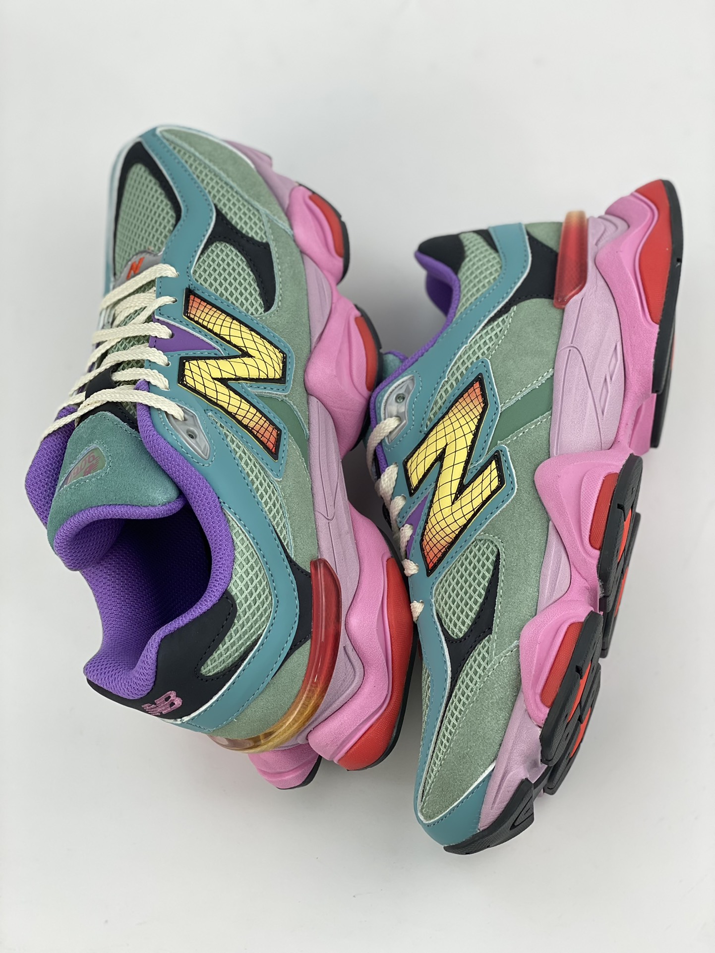 220 Joe Freshgoods x New Balance 版本 NB9060 联名款复古休闲运动慢跑鞋 U9060WRB