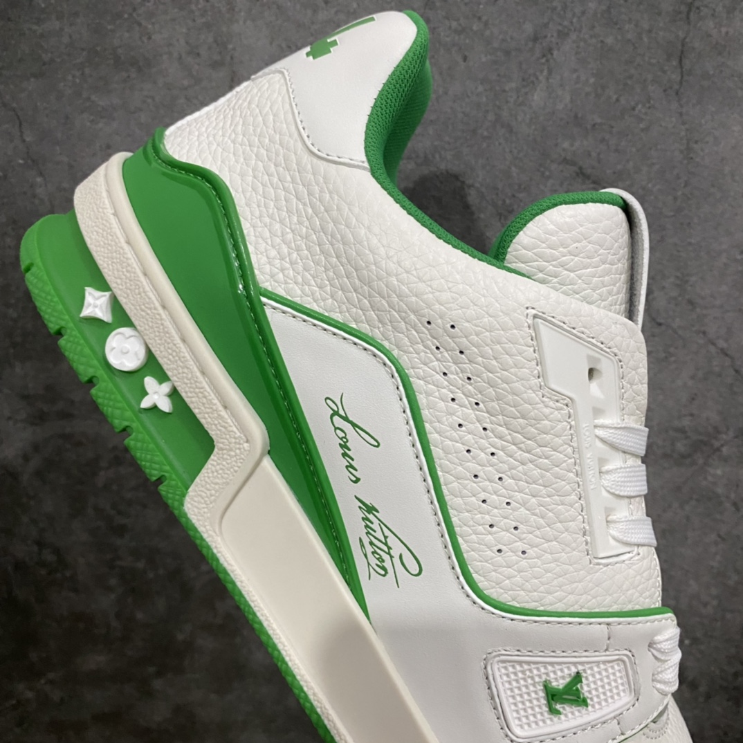 LV Trainer series high-end sports shoes super handsome white and green new