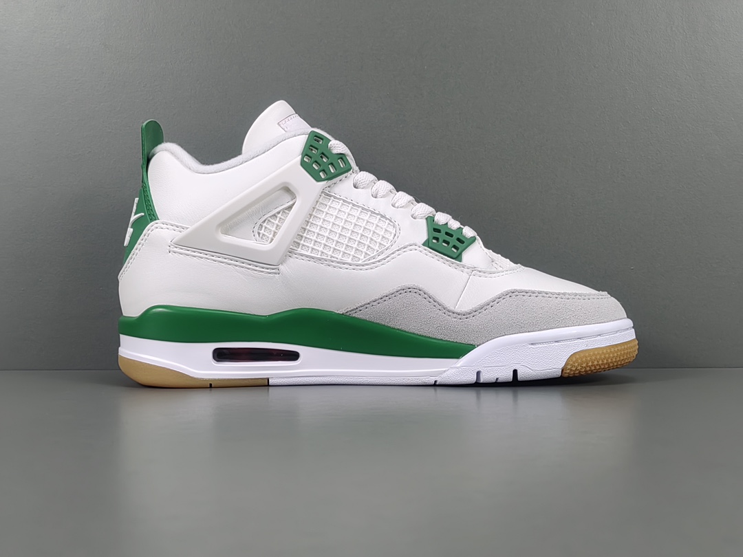 AJ4绿白尺码36-47.5总裁OG