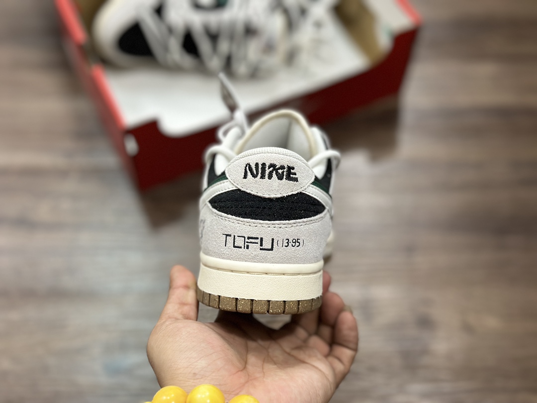 200 NIKE SB Dunk Low 低帮休闲运动鞋  DO9457-134