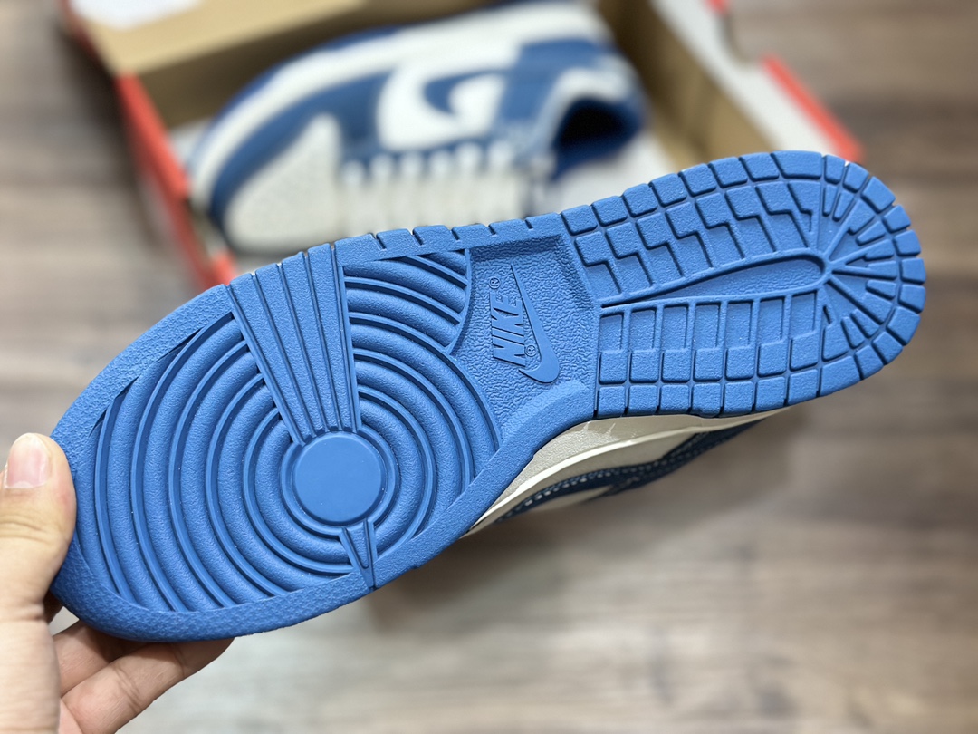 260 NIKE SB Dunk Low 低帮休闲运动鞋 DV0834-101