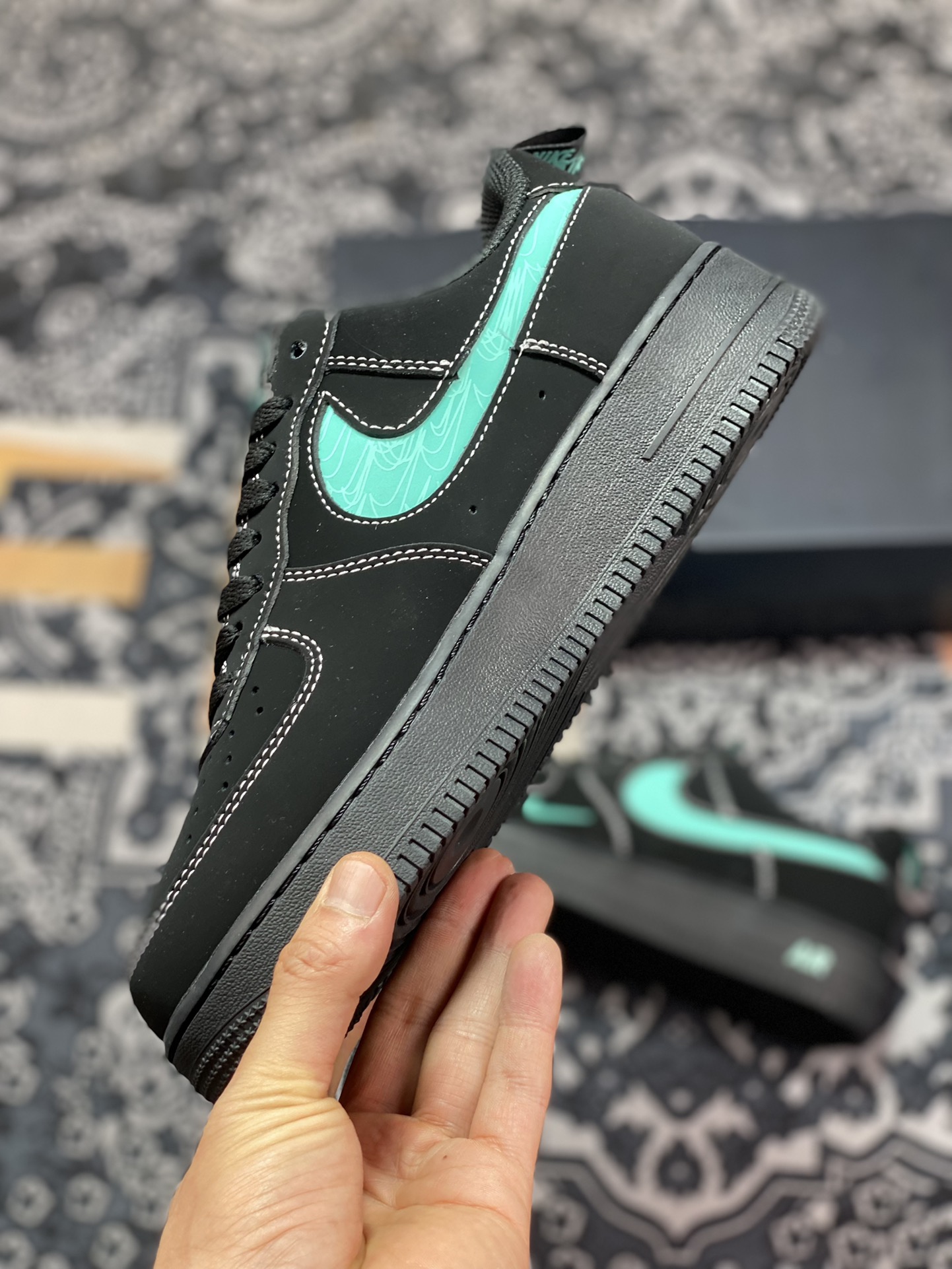 Nike Air Force 1′07 Low Premium ”Cut Out/Tiffany & Co.Blue Mini Swoosh” Air Force One Sneakers ”Matte Black Tiffany Blue Small Double Hook Reflective” FB8971-500