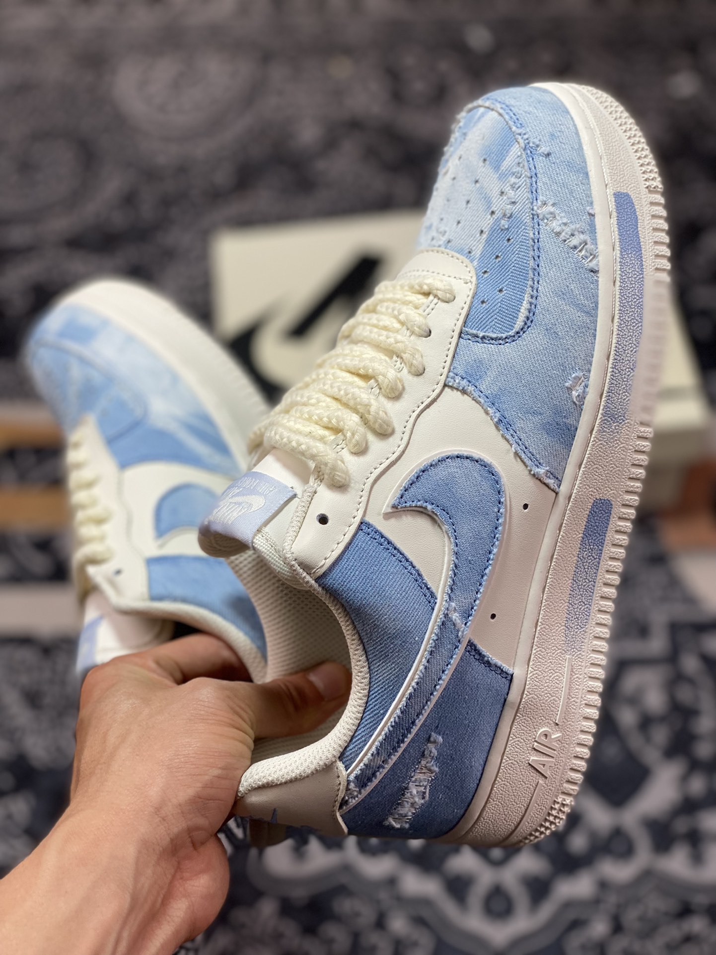 Nike Air Force 1 Low ”Exclusive Denim” Air Force One low-top sneakers ”Cream White Washed Denim Light Blue Holes” CW1888-611