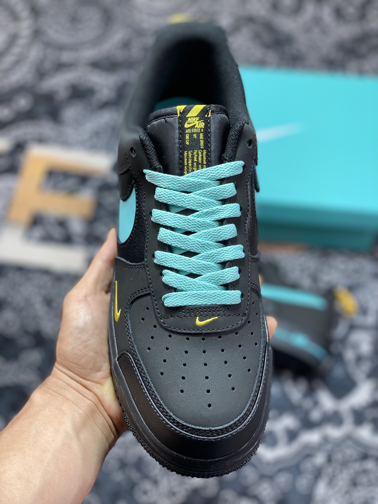 Nike Air Force 1′07 Low Premium ”Cut Out/Tiffany & Co.Blue Mini Swoosh” Air Force One Sneakers ”Leather Black Tiffany Blue Small Double Hook” DV6809-181