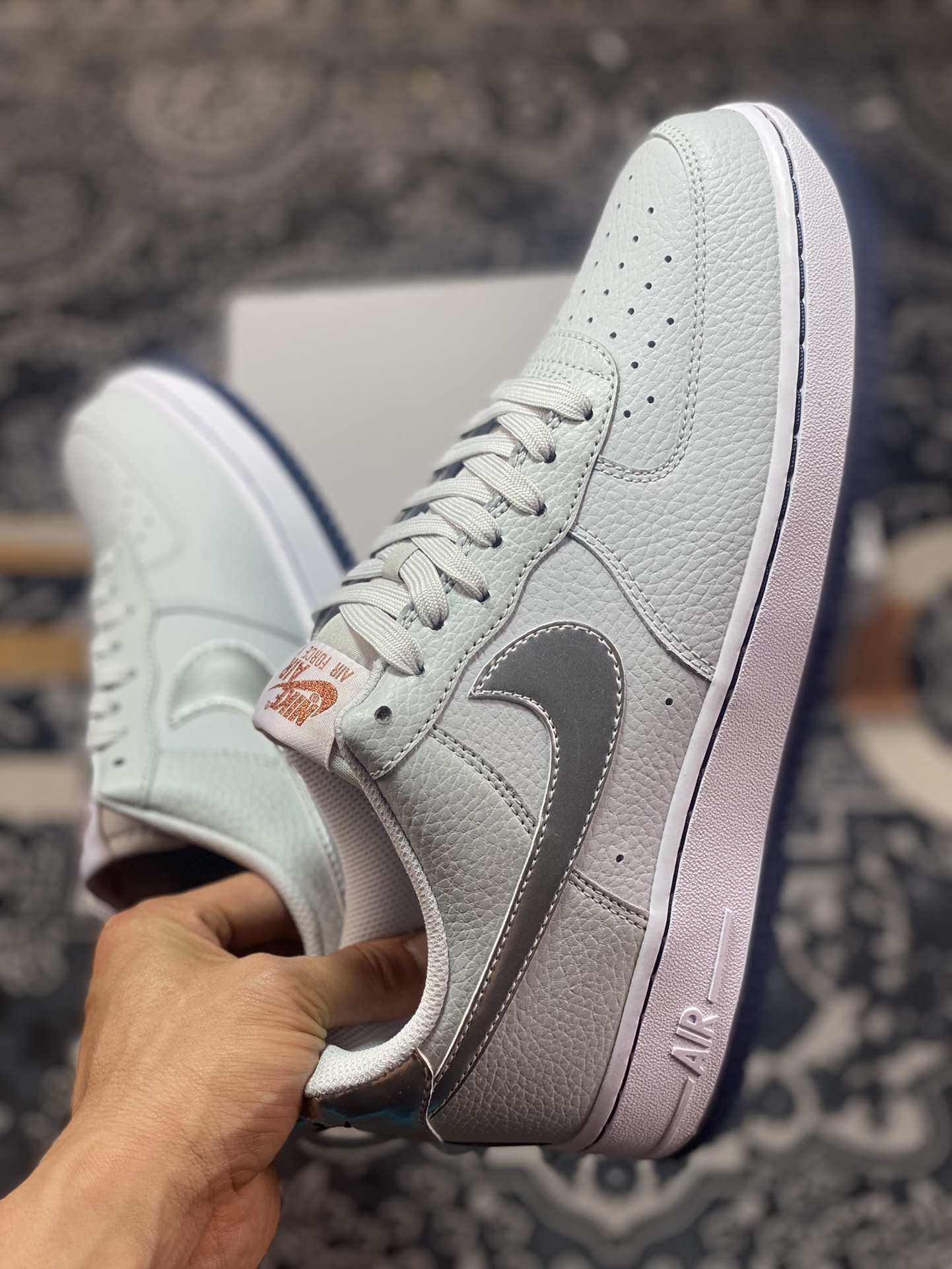 Nike Wmns Air Force 1'07 Low GS ”White Aura” Air Force One Sneakers ”Leather Light Gray Silver Hook” CT3839-004