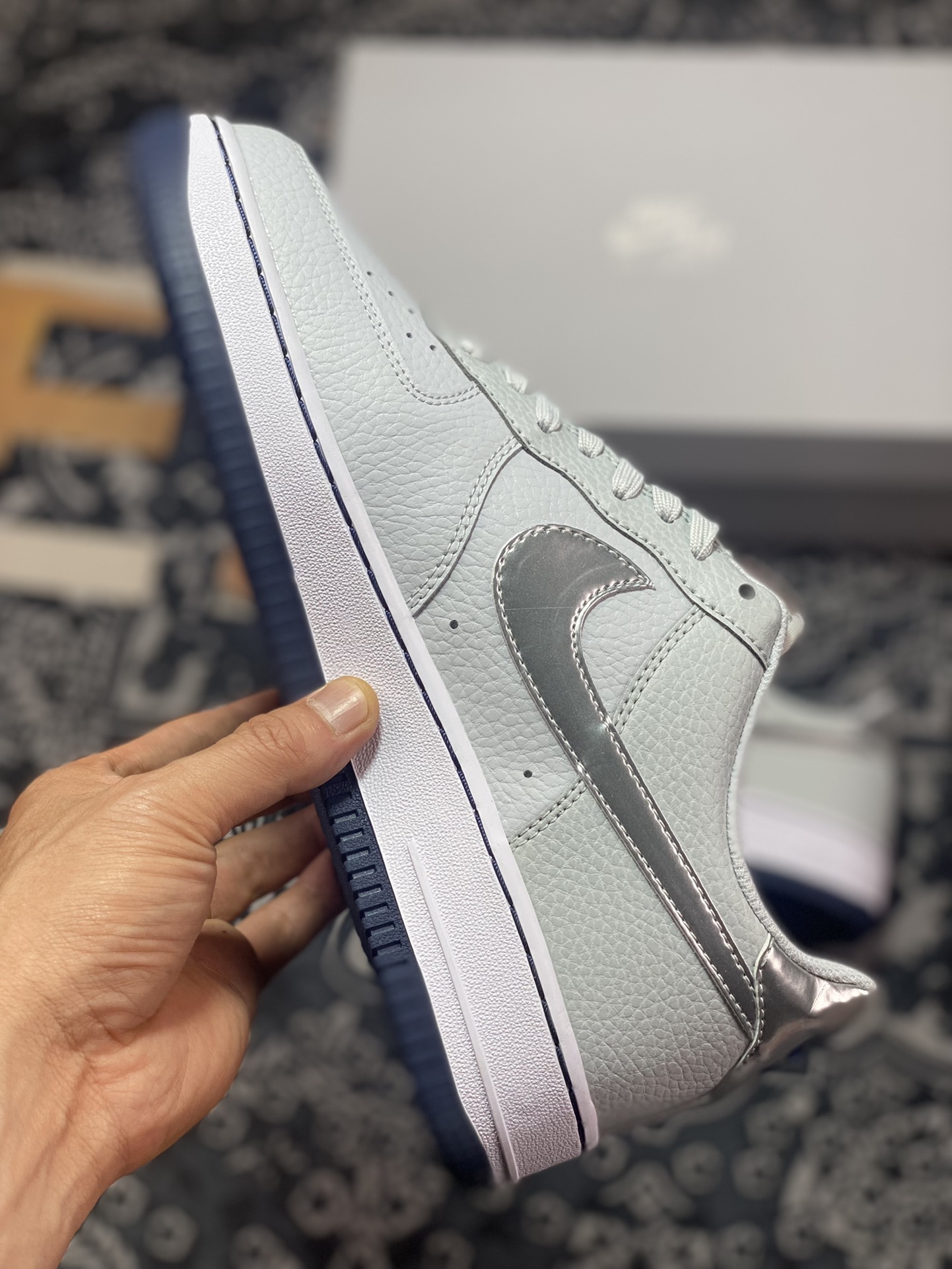 Nike Wmns Air Force 1'07 Low GS ”White Aura” Air Force One Sneakers ”Leather Light Gray Silver Hook” CT3839-004