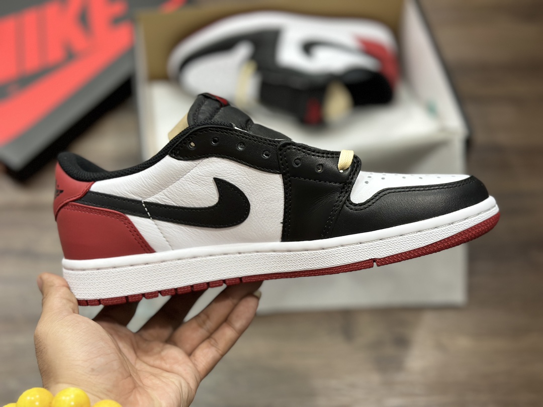 320 Air Jordan 1 Low aj1 乔1黑脚趾 低帮篮球鞋  CZ0790-106