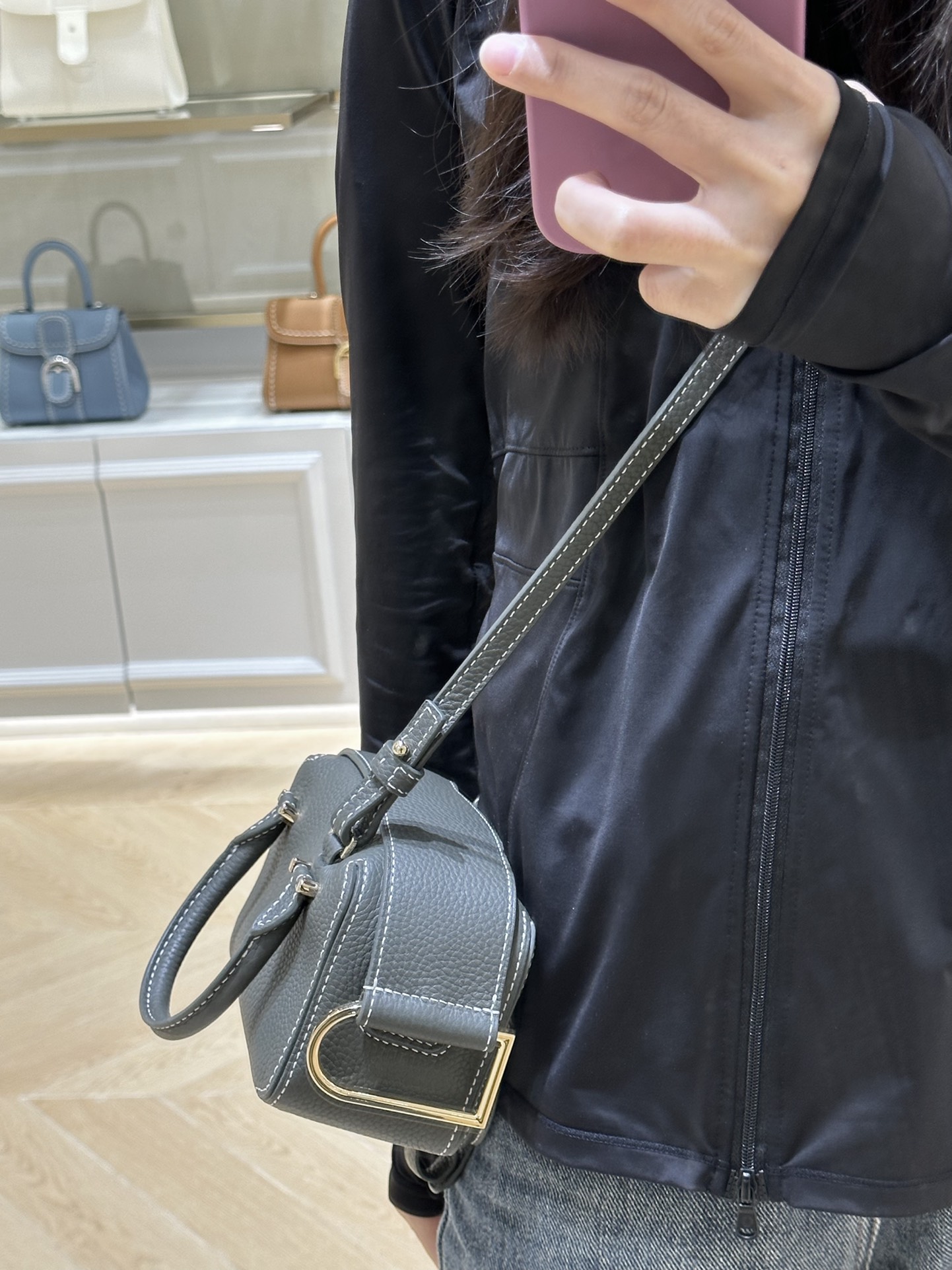 Delvaux Actual shots in stock...Hot-selling items, place an order