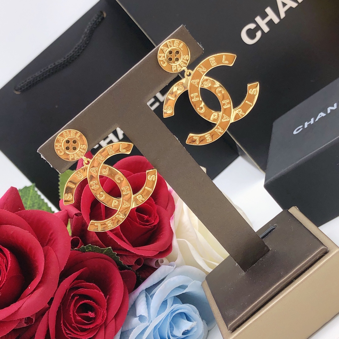 CHANEL 新品 小香纽扣双c耳钉 品质,专柜开模,专柜同黄铜材质 7