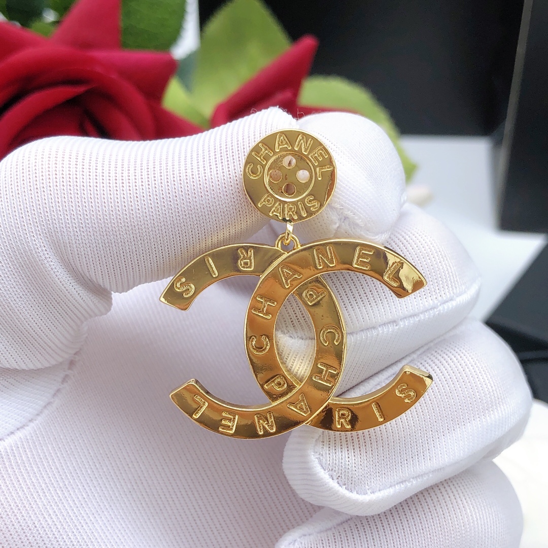 CHANEL 新品 小香纽扣双c耳钉 品质,专柜开模,专柜同黄铜材质 5