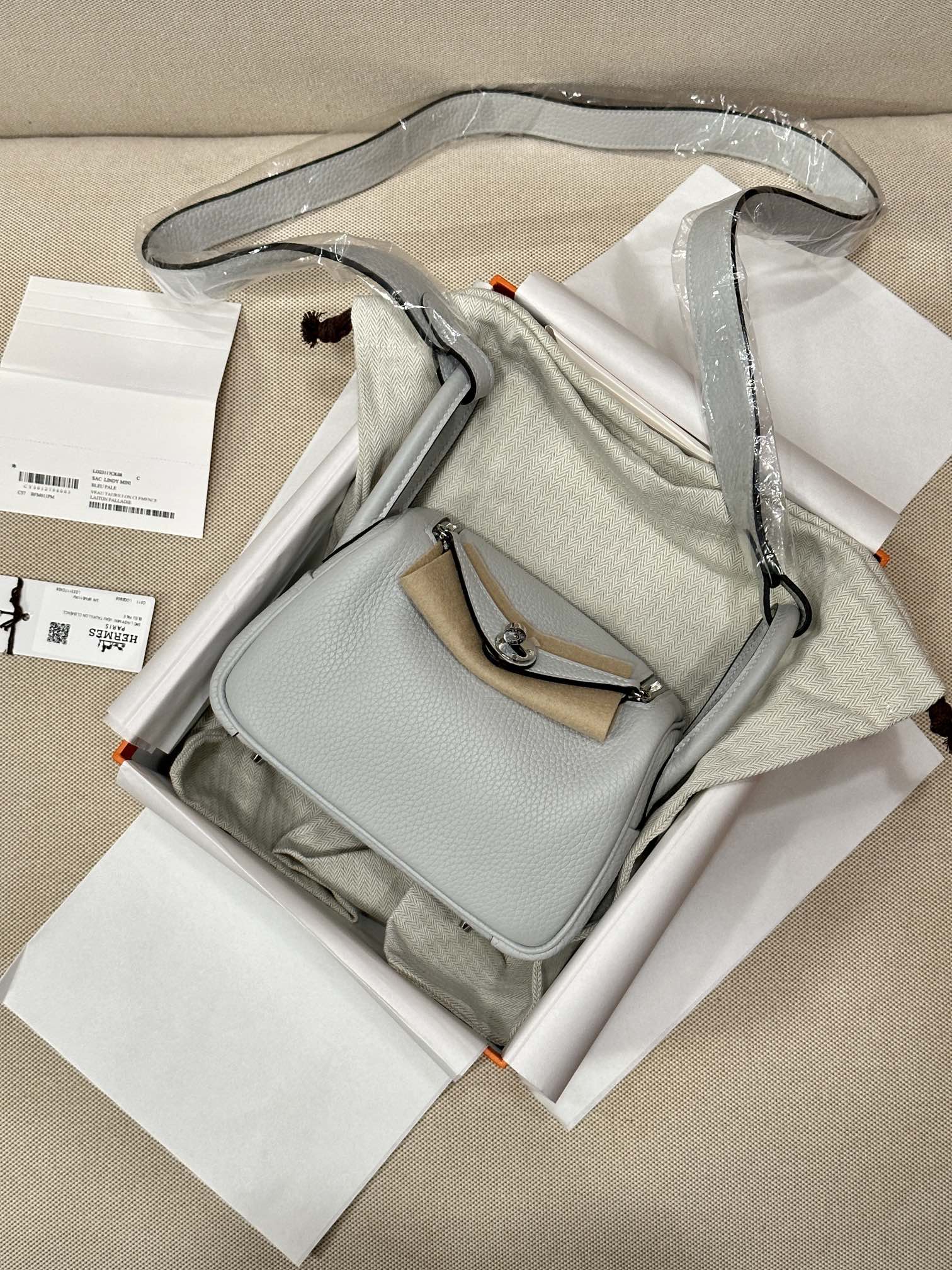 Hermes Lindy 26 Blue Pale 26cm crossbody everyday