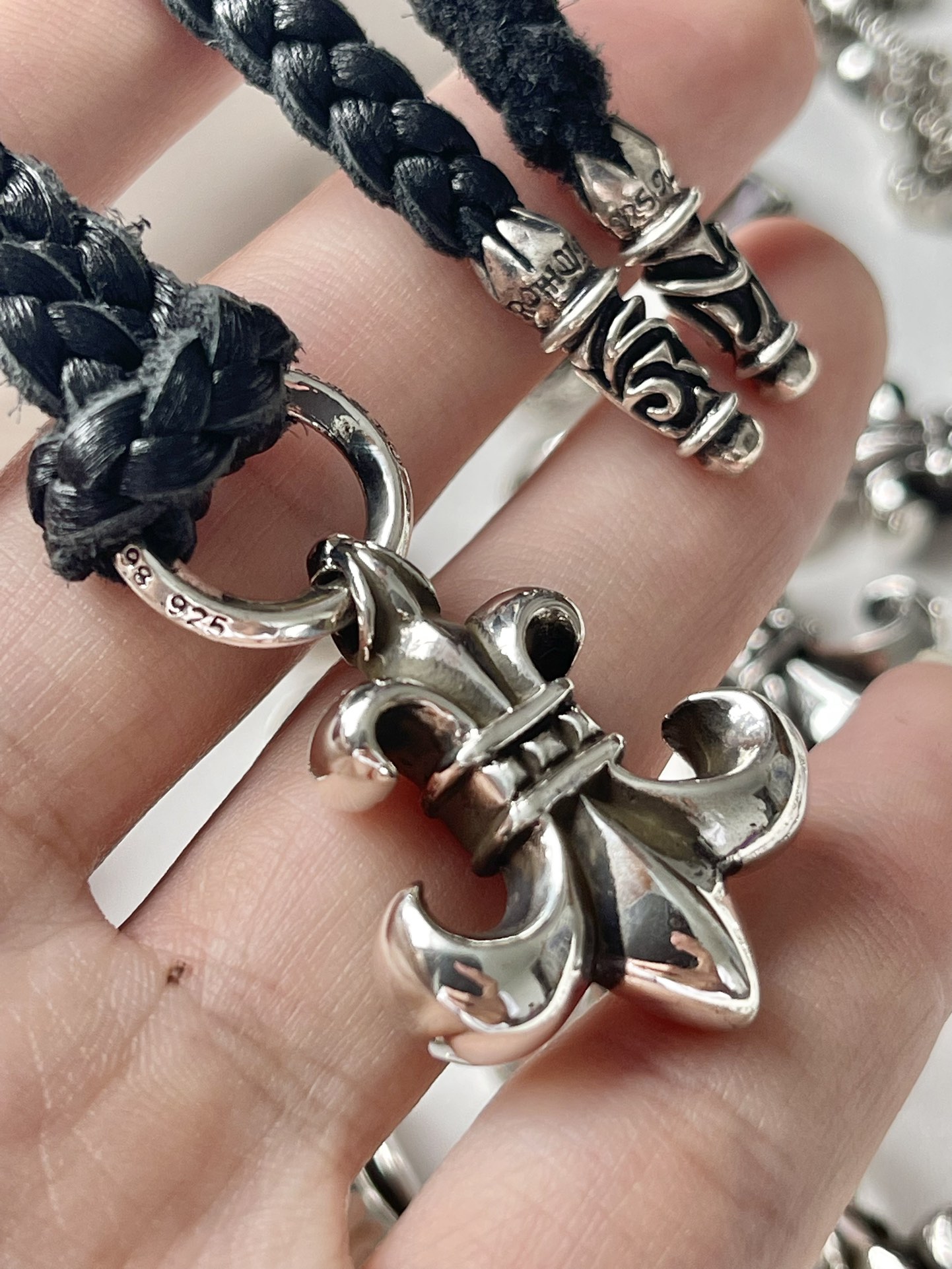 Chrome Hearts 克罗心 大号童军花 皮绳项链