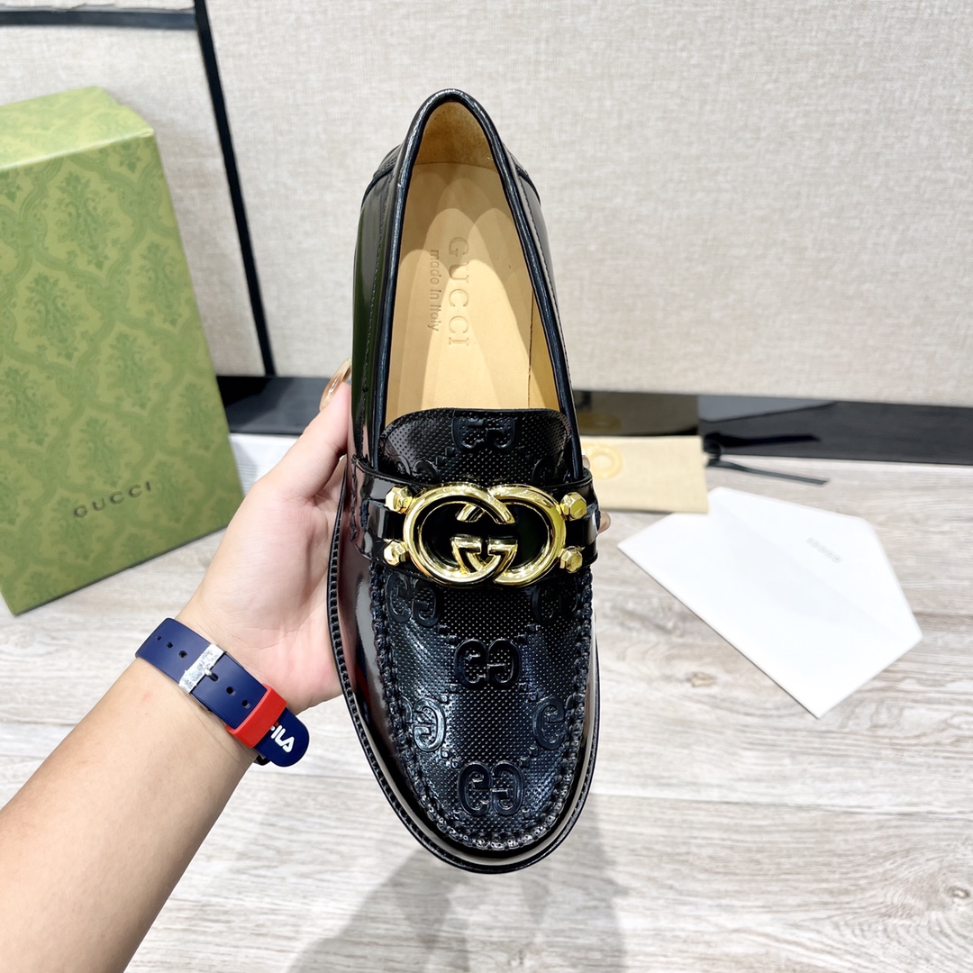GUCCI 男士互扣式双G扣乐福鞋 - 輝く黒革の洗練