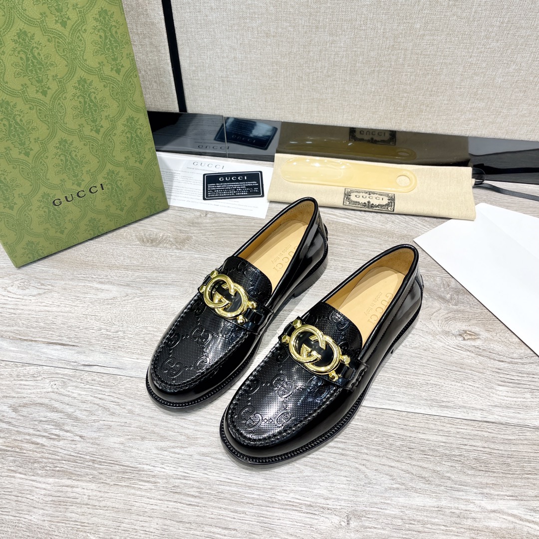 GUCCI 男士互扣式双G扣乐福鞋 - 輝く黒革の洗練