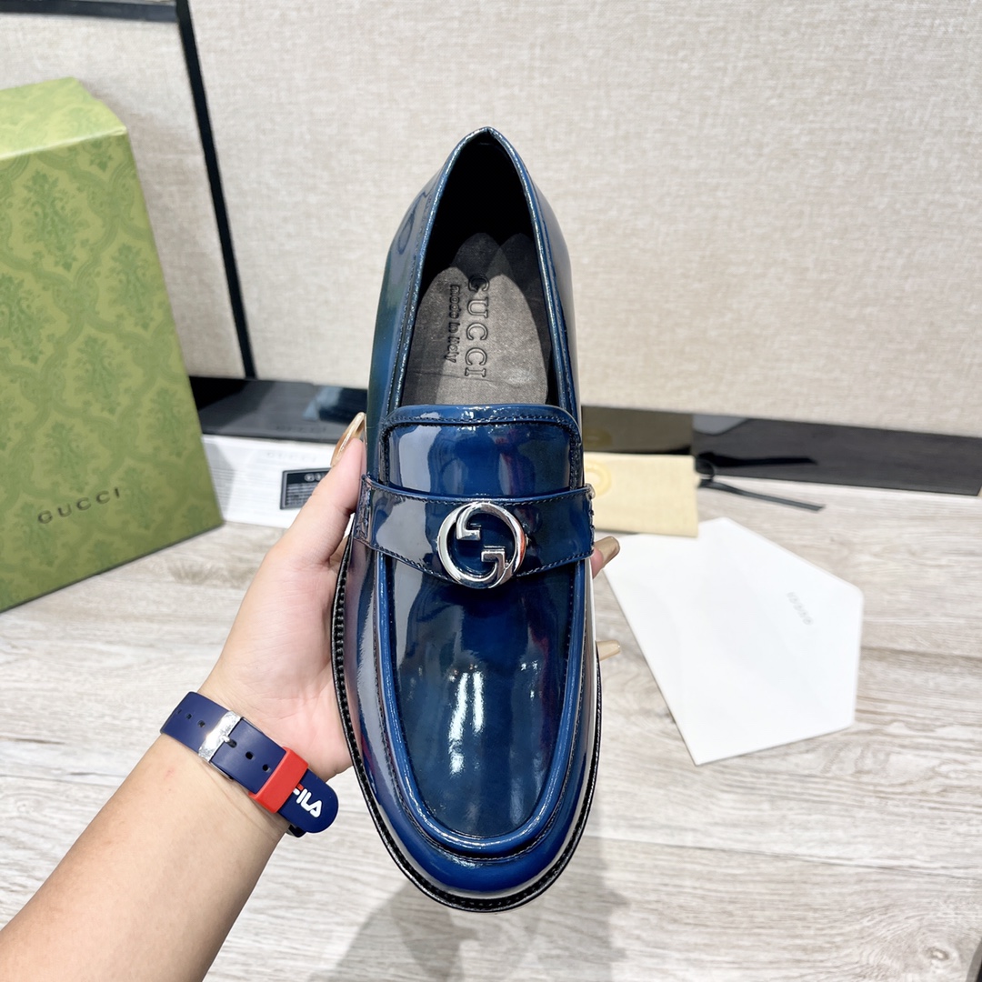 GUCCI 男士双G扣乐福鞋 - 高級牛皮使用の快適なデザイン