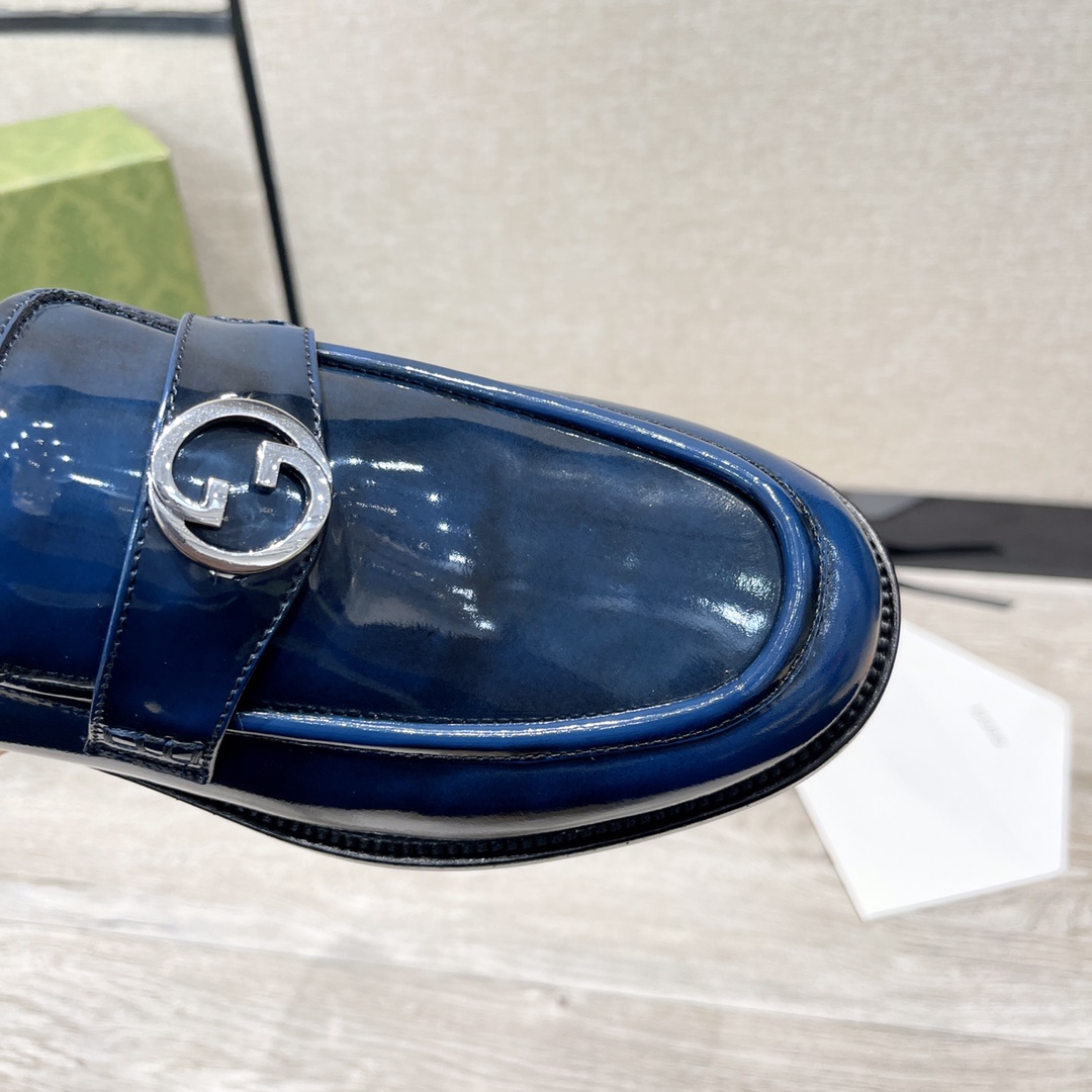 GUCCI 男士双G扣乐福鞋 - 高級牛皮使用の快適なデザイン